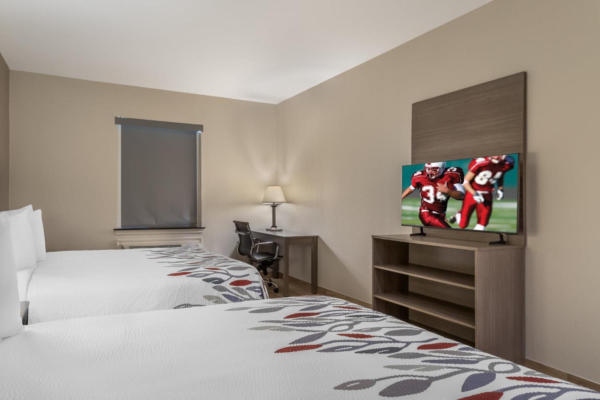 Deluxe Room with Two Queen Beds Non-Smoking - Photo 4