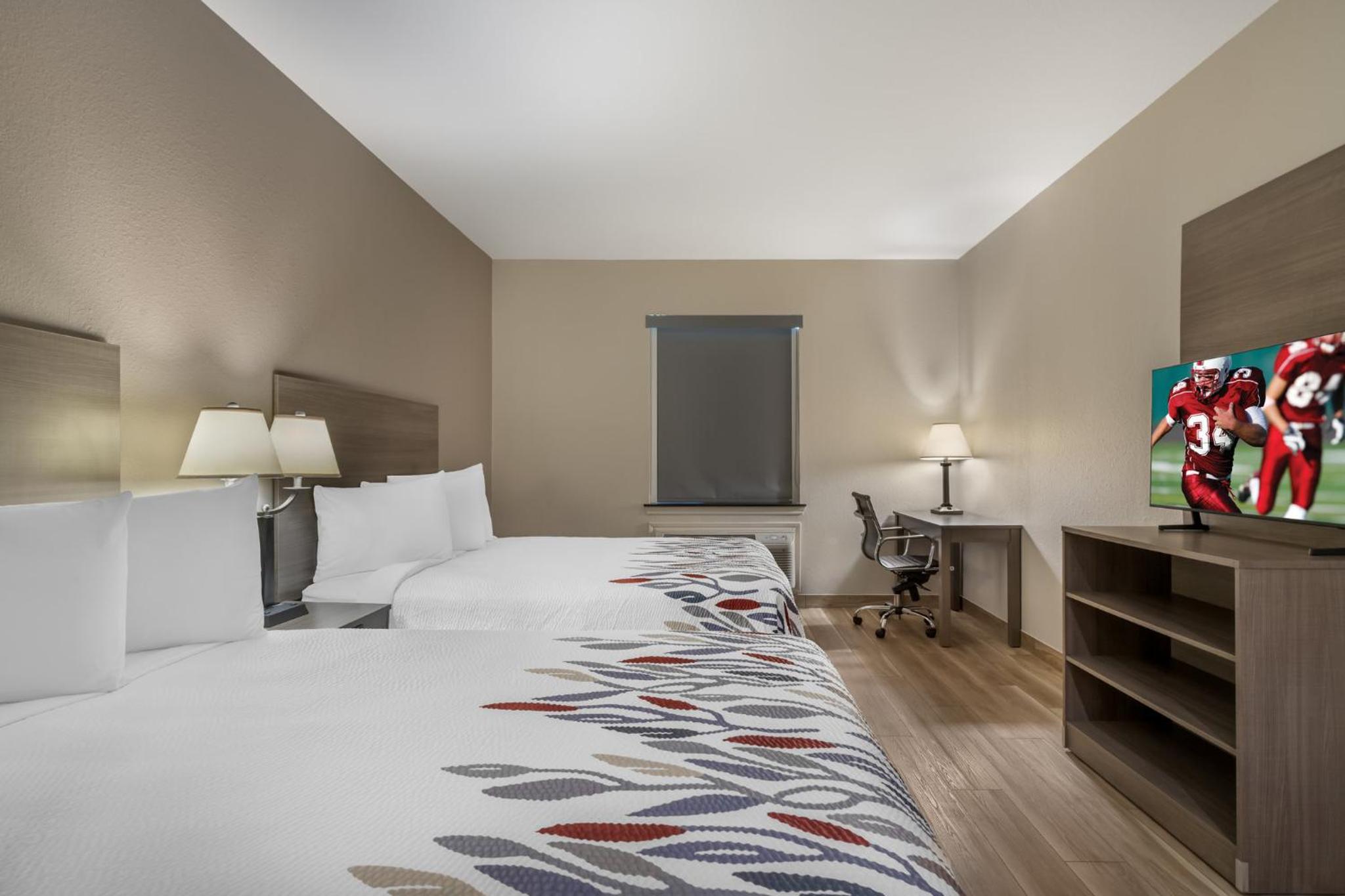 Deluxe Room with Two Queen Beds Non-Smoking - Photo 2