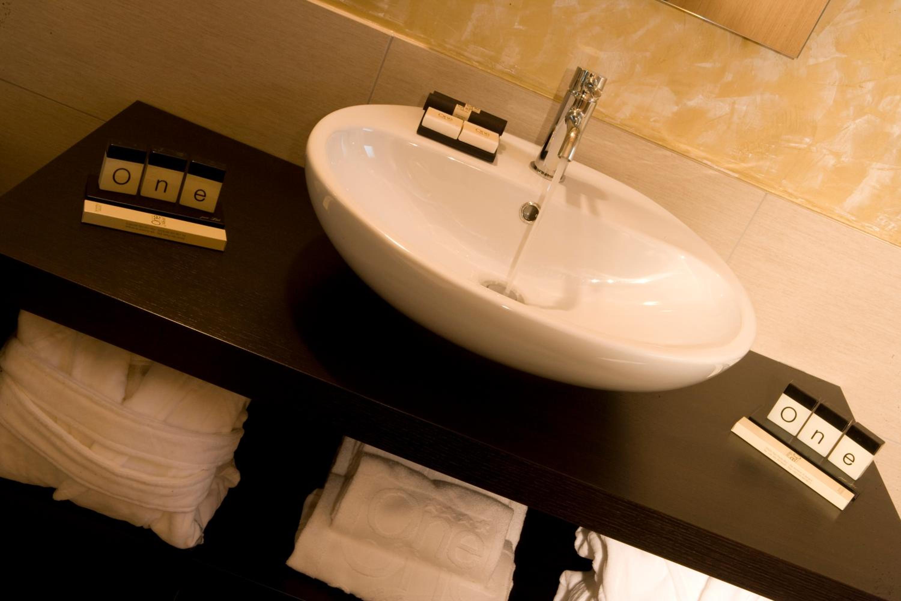 Double Room - Photo 6