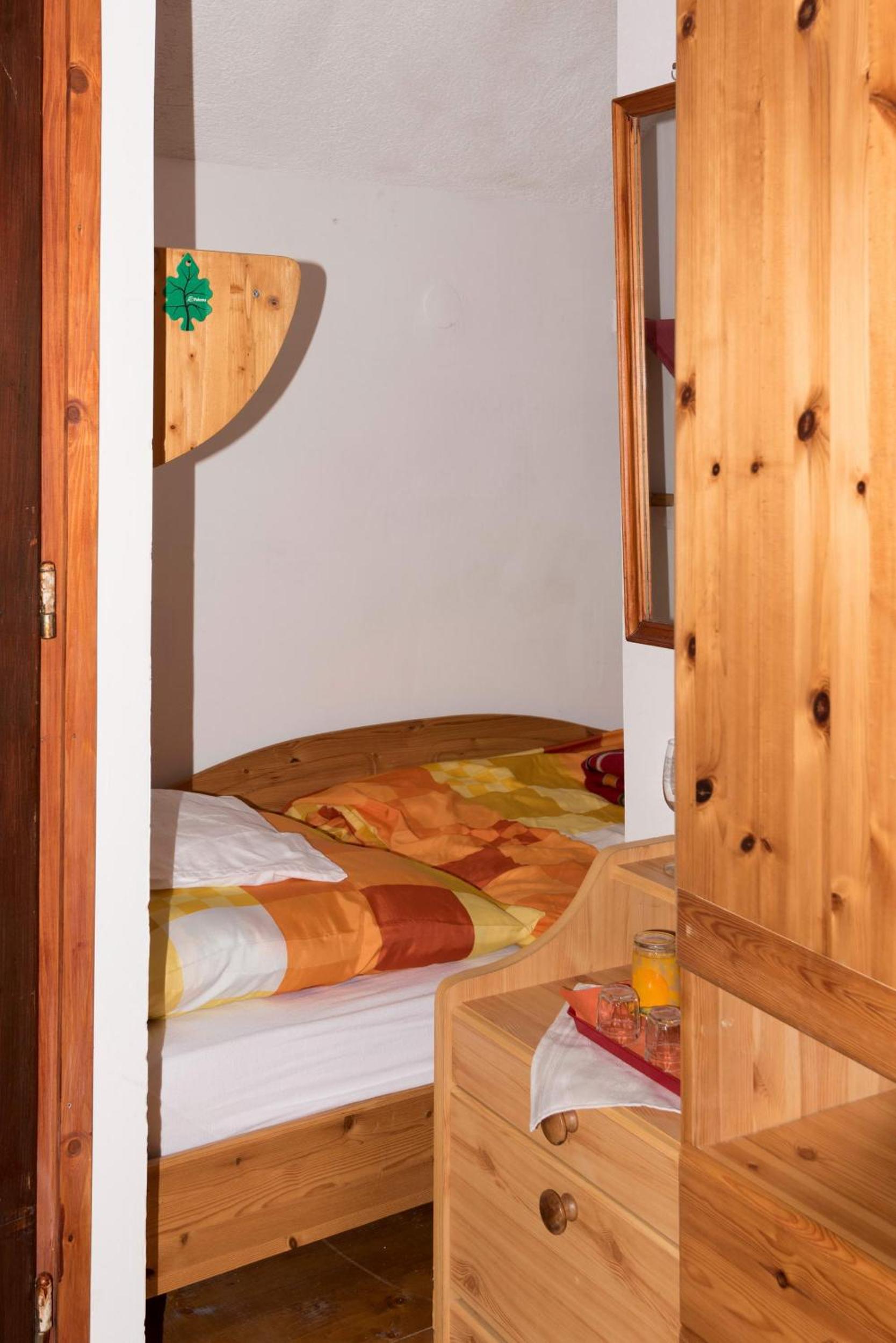 Triple Room with Private Bathroom - Photo 2