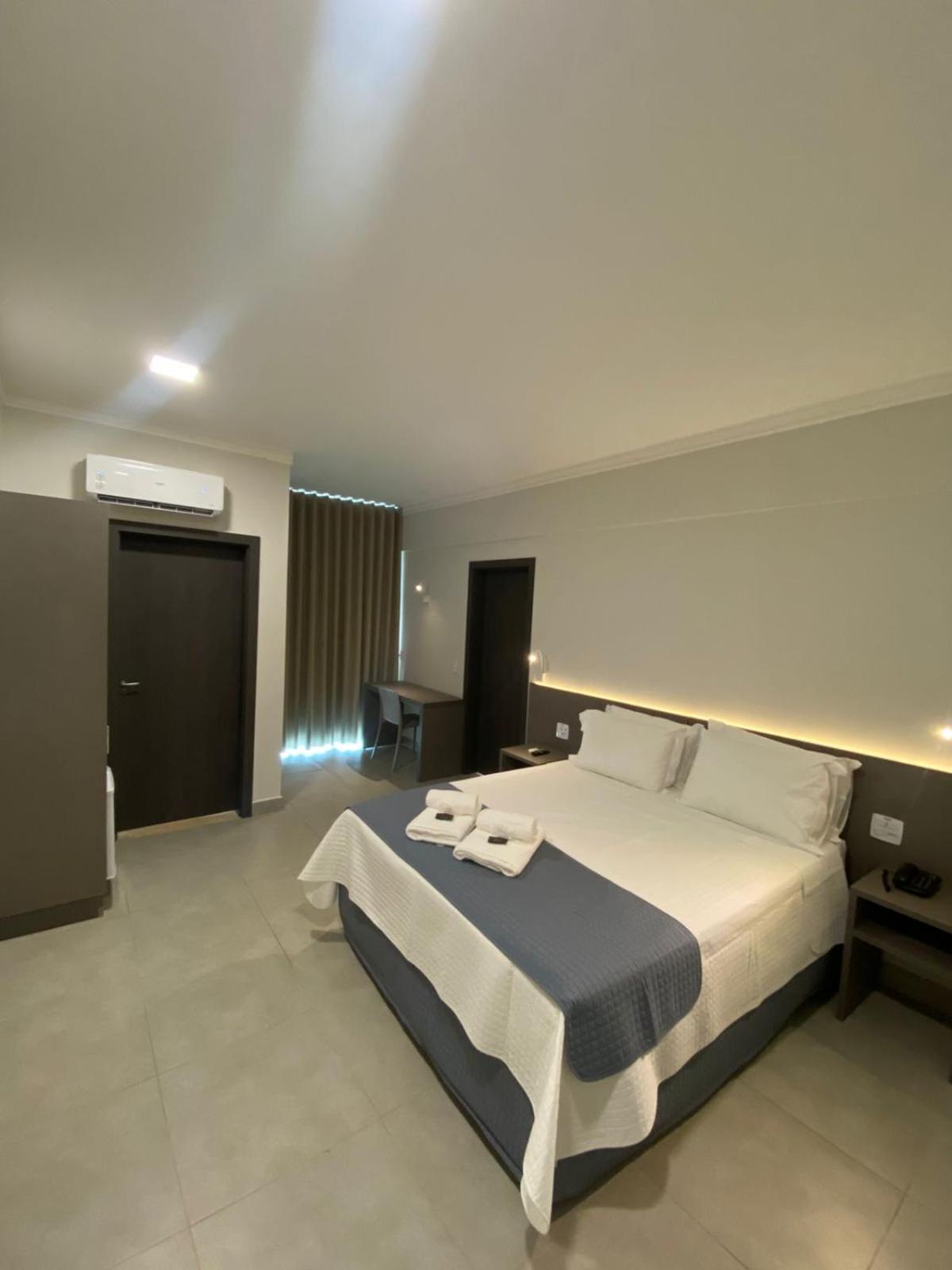 Deluxe Queen Room