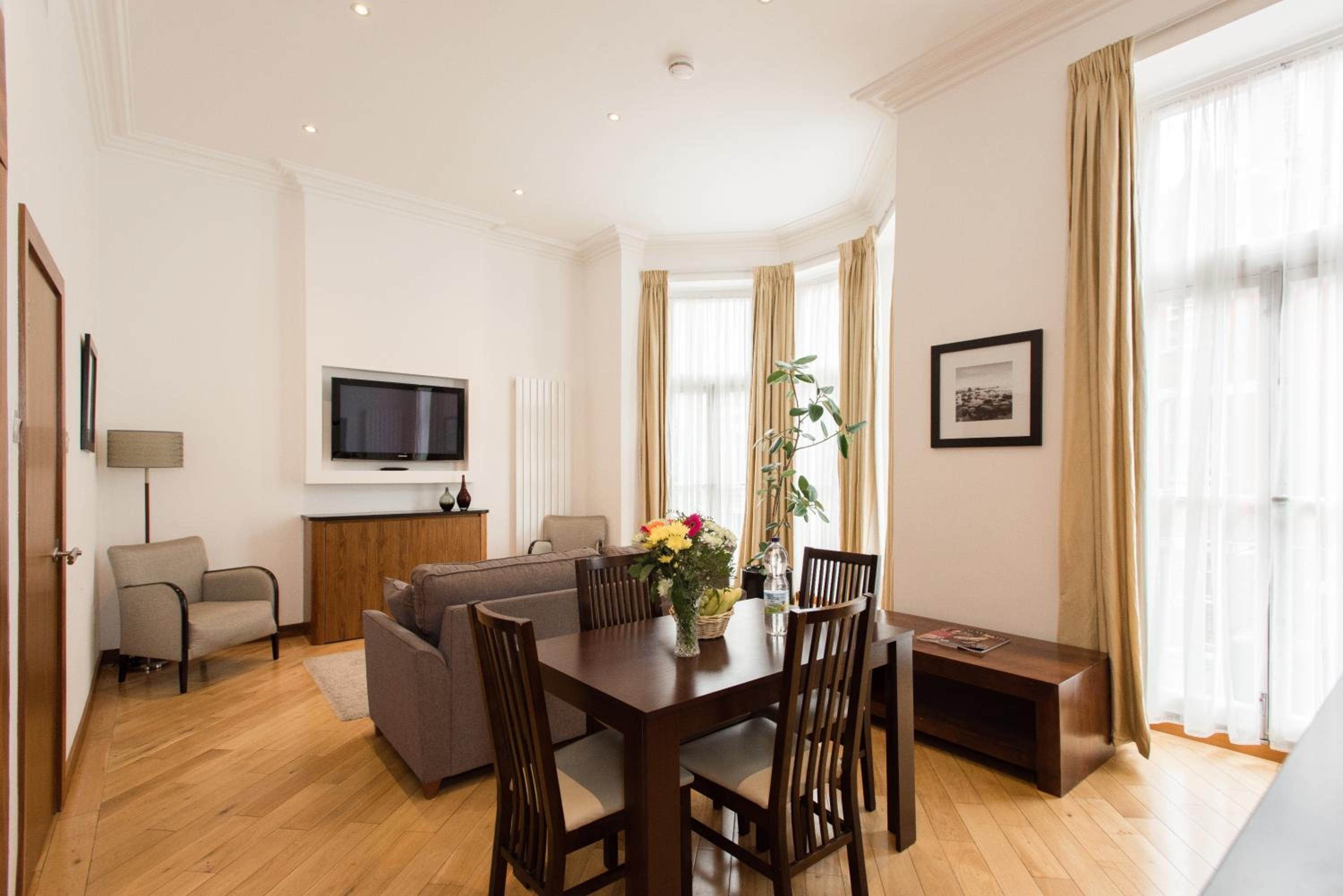 Presidential Suite with Balcony photo 1