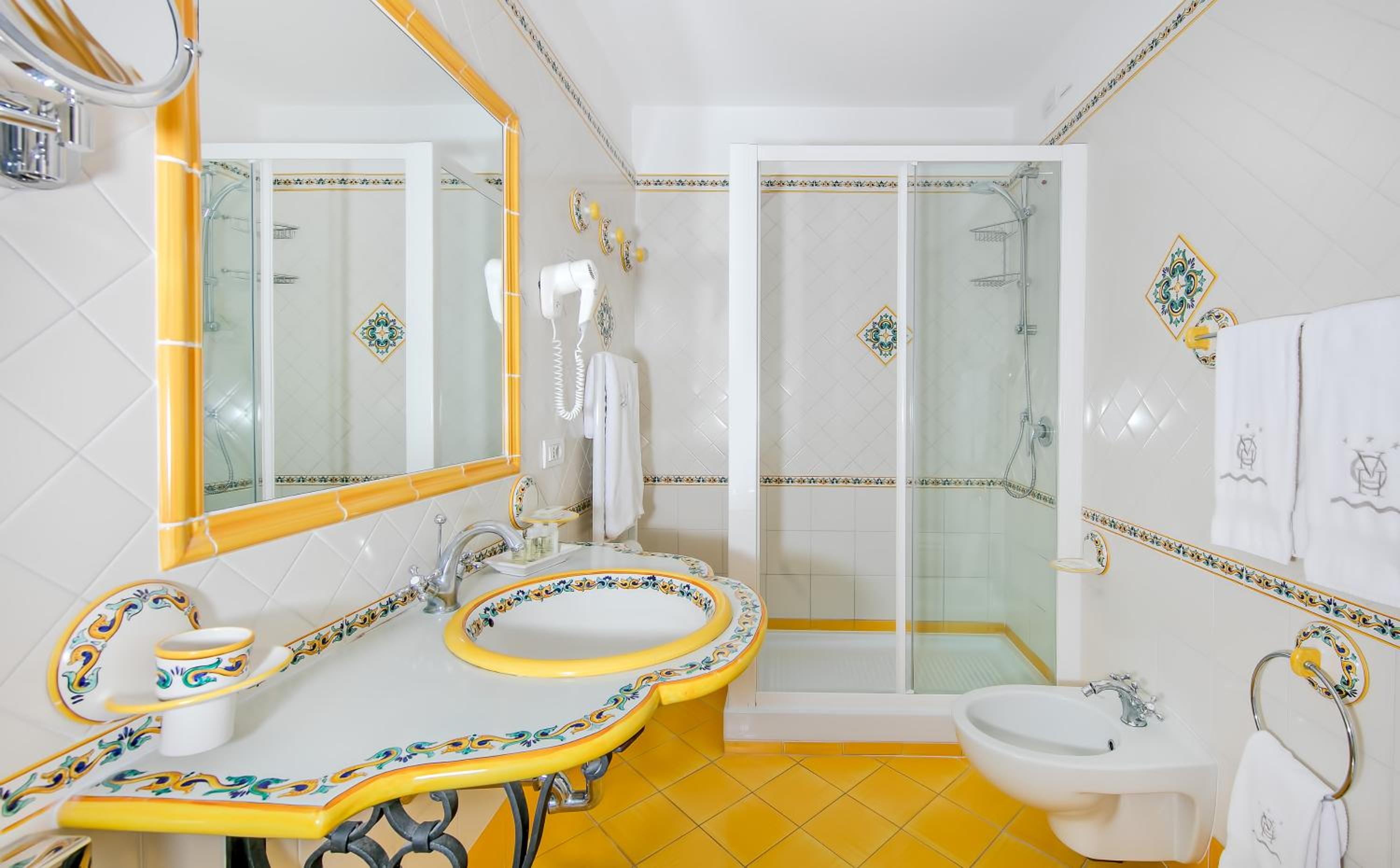 Deluxe Double Room with Balcony and Sea View - Photo 2