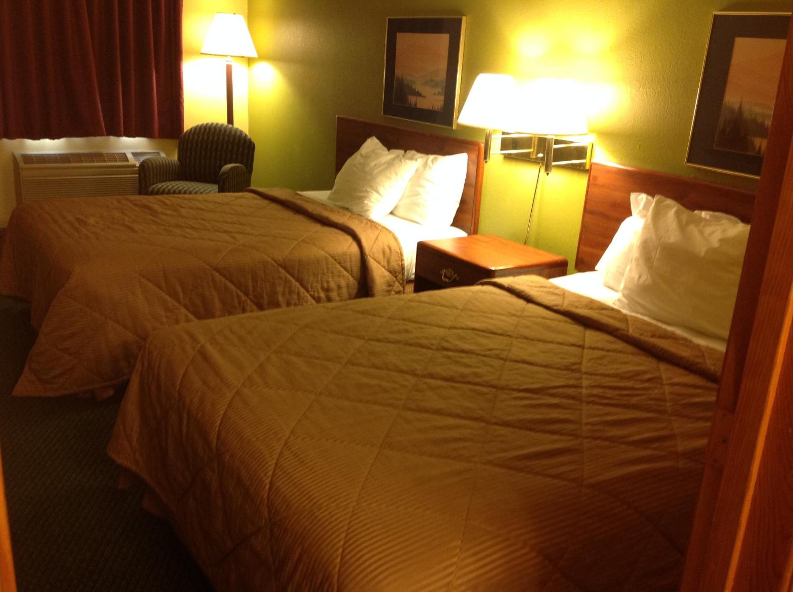 Double Room with Two Double Beds - Smoking - Photo 4