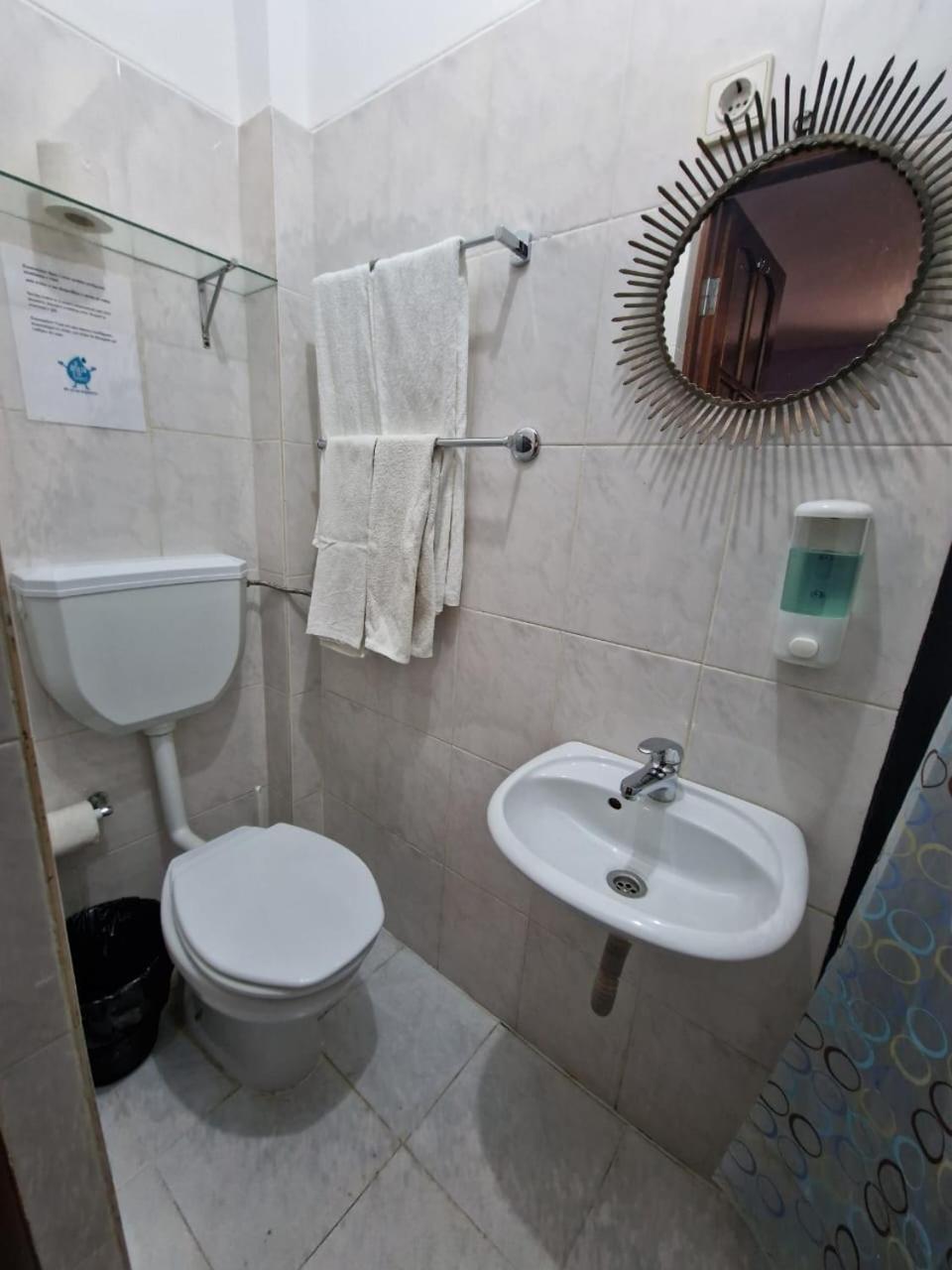Triple Room with Private Bathroom photo 2