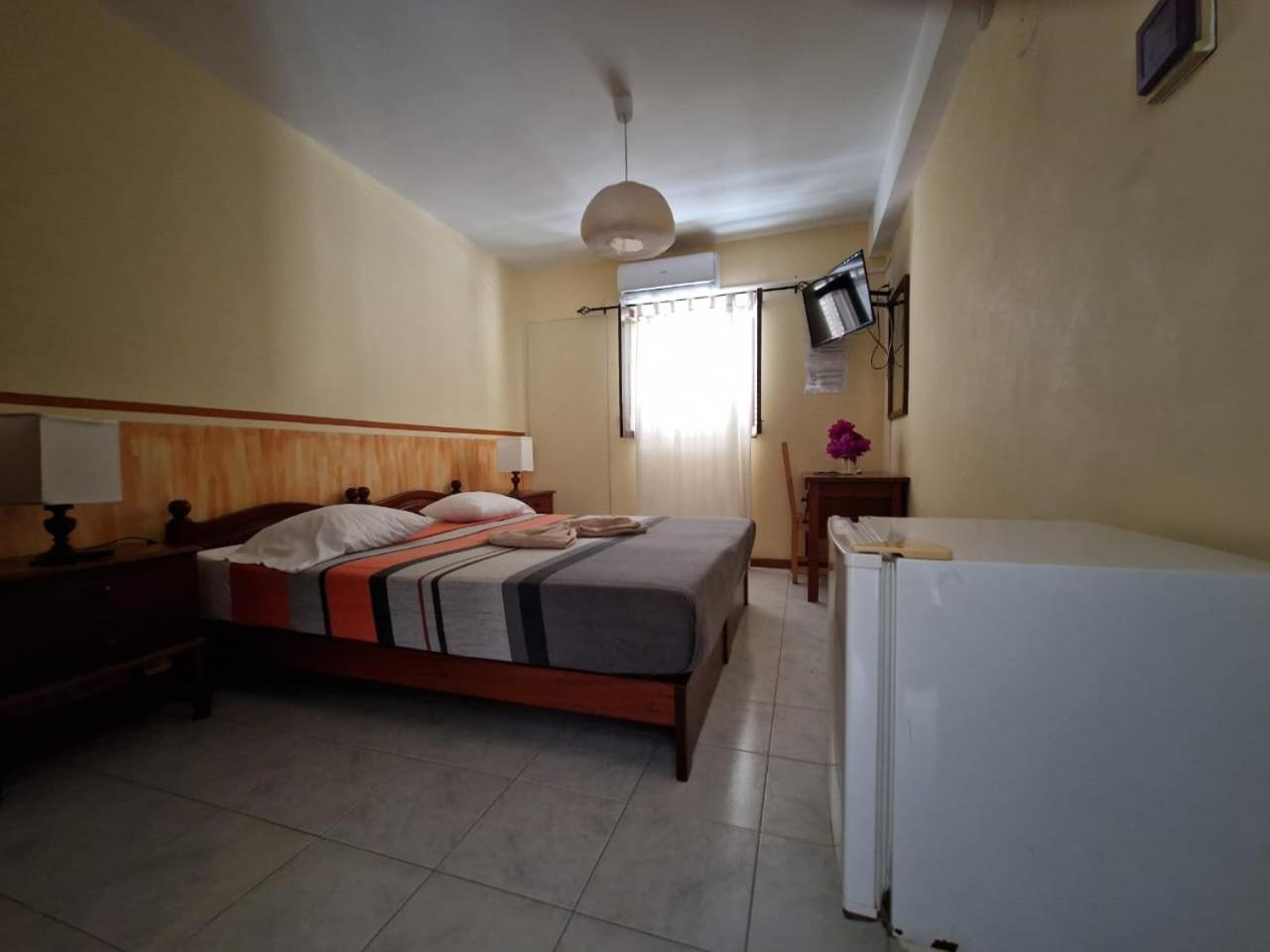 Triple Room with Private Bathroom photo 1