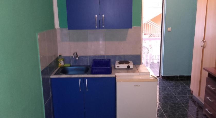 Apartment with Balcony photo 3