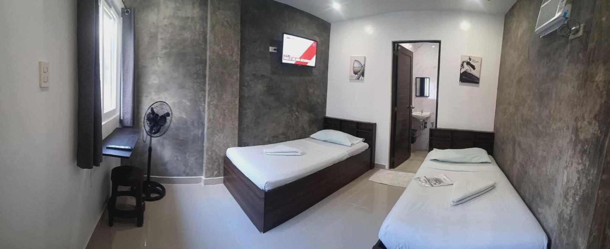 Standard Twin Room
