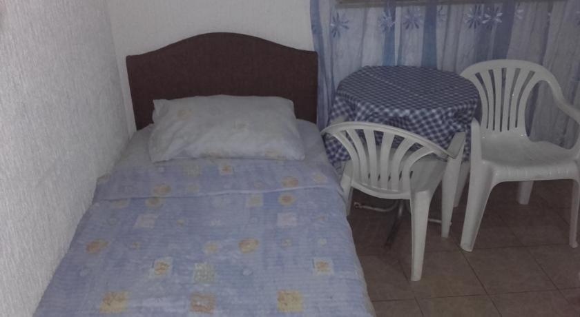 Triple Room with Private Bathroom photo 1