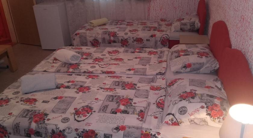 Quadruple Room with Private Bathroom photo 1
