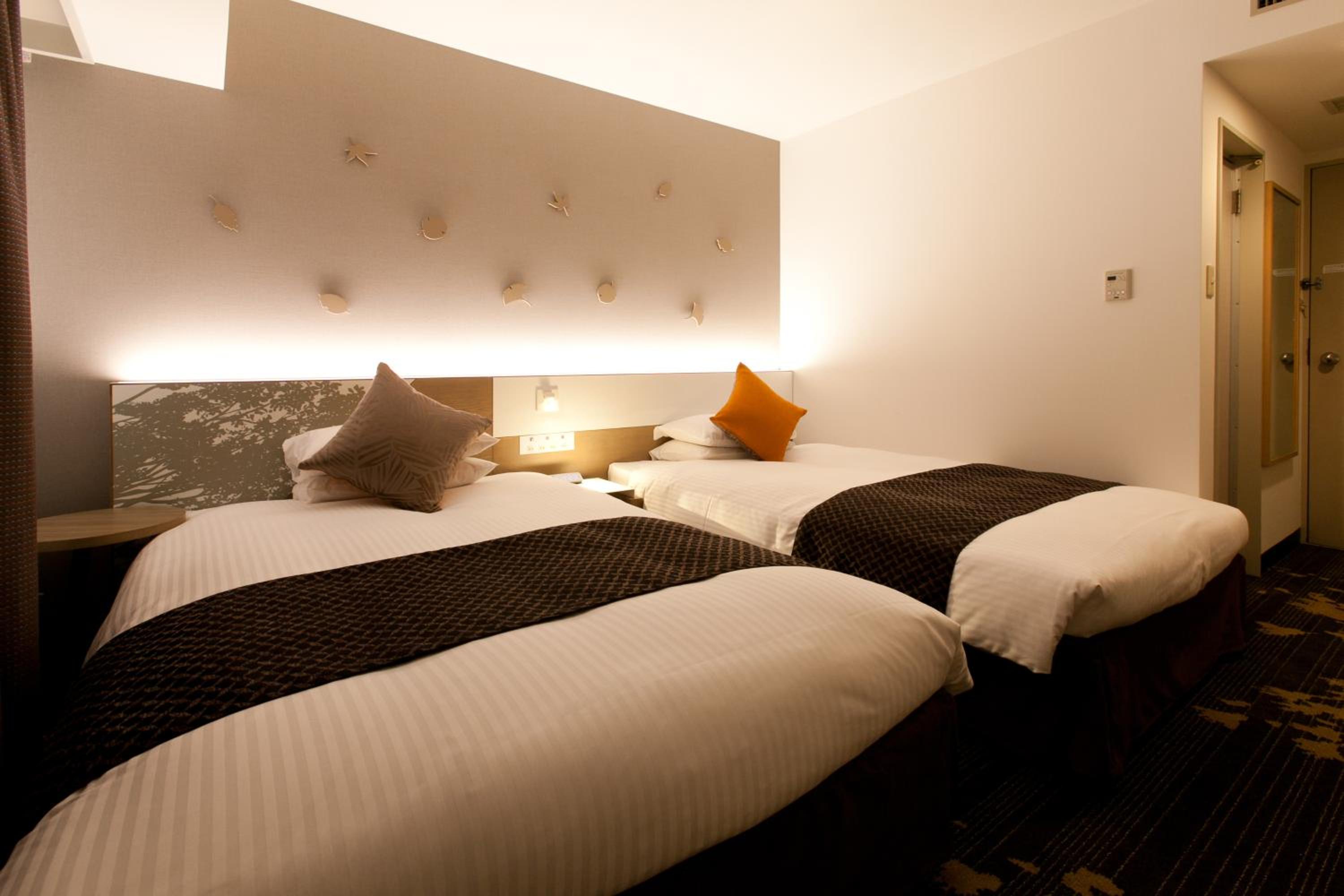 Twin Room - Non-Smoking - Photo 5