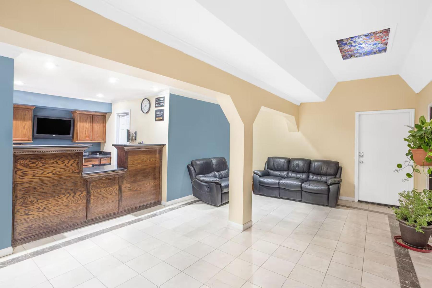 Deluxe Suite photo 2