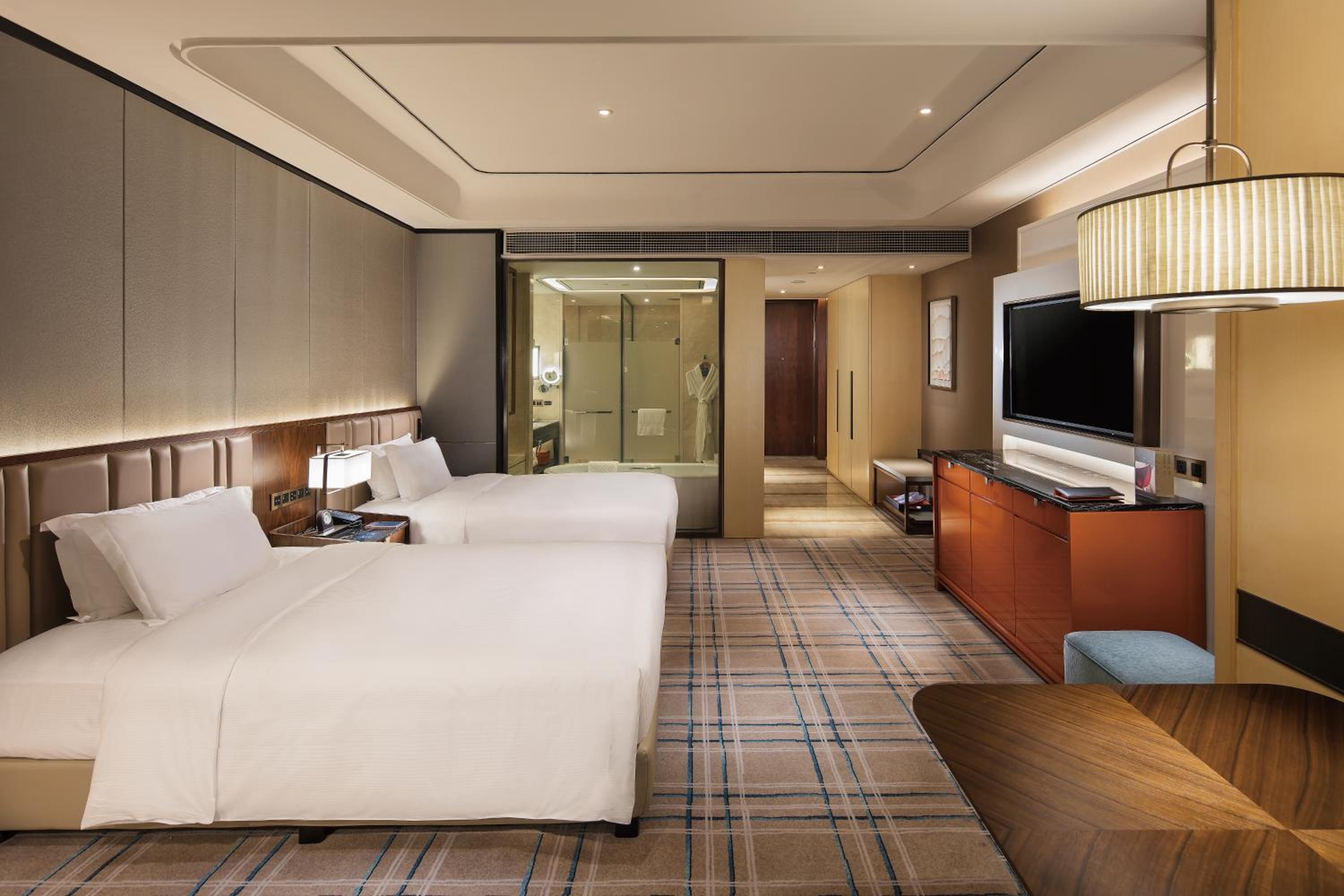 Twin Deluxe Hilton Room photo 1