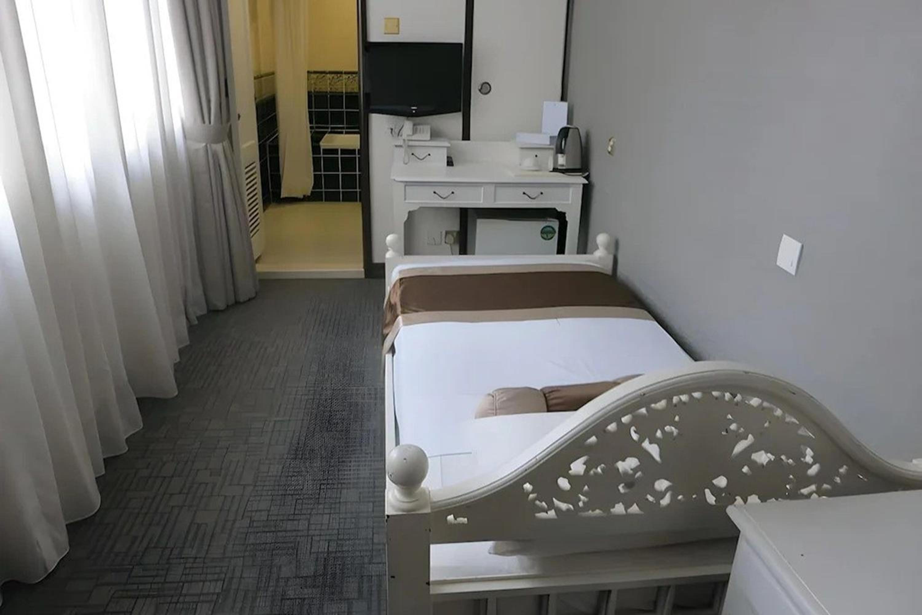 Deluxe Single Room photo 3