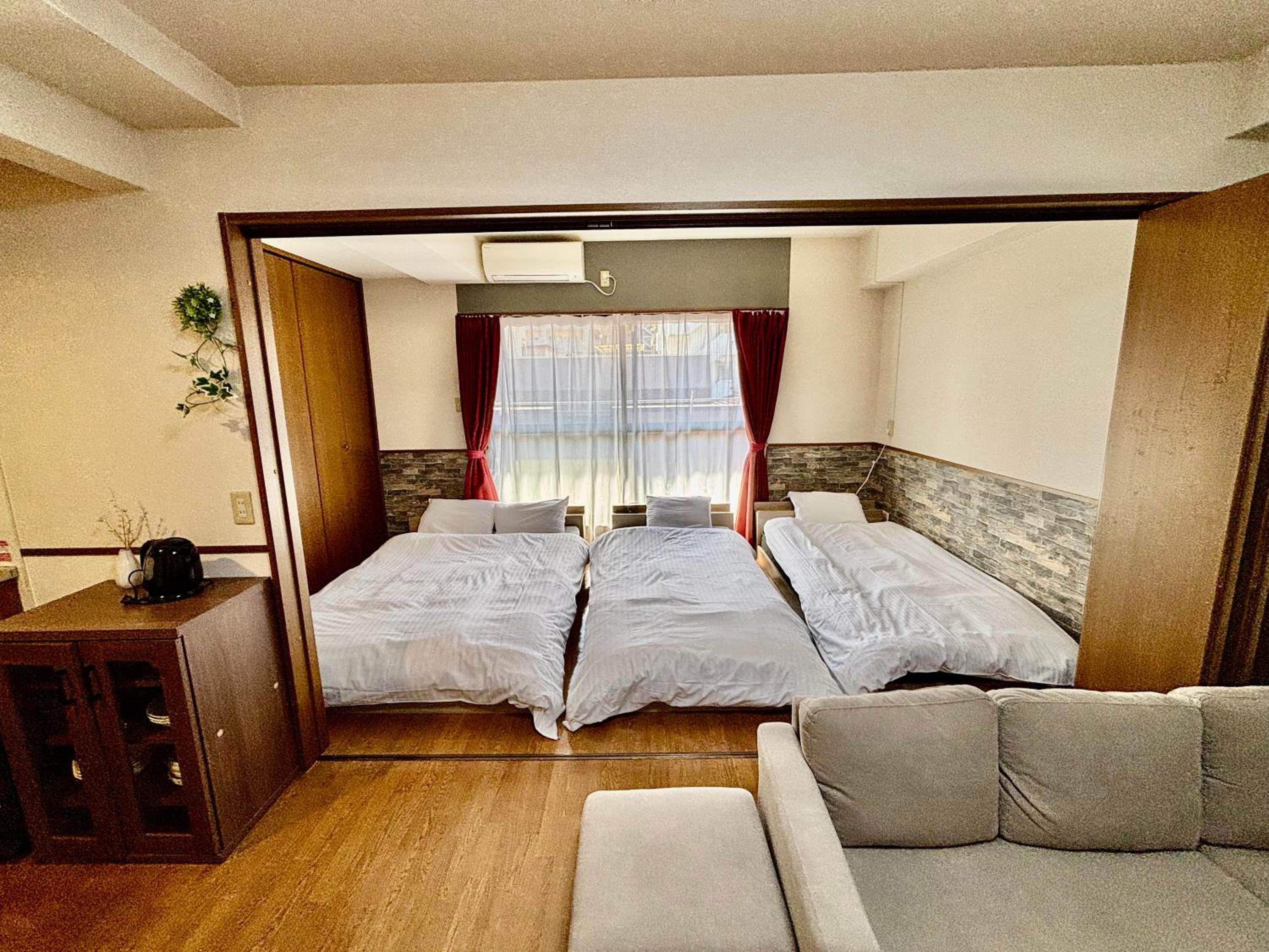 Two-Bedroom Apartment with Balcony photo 3