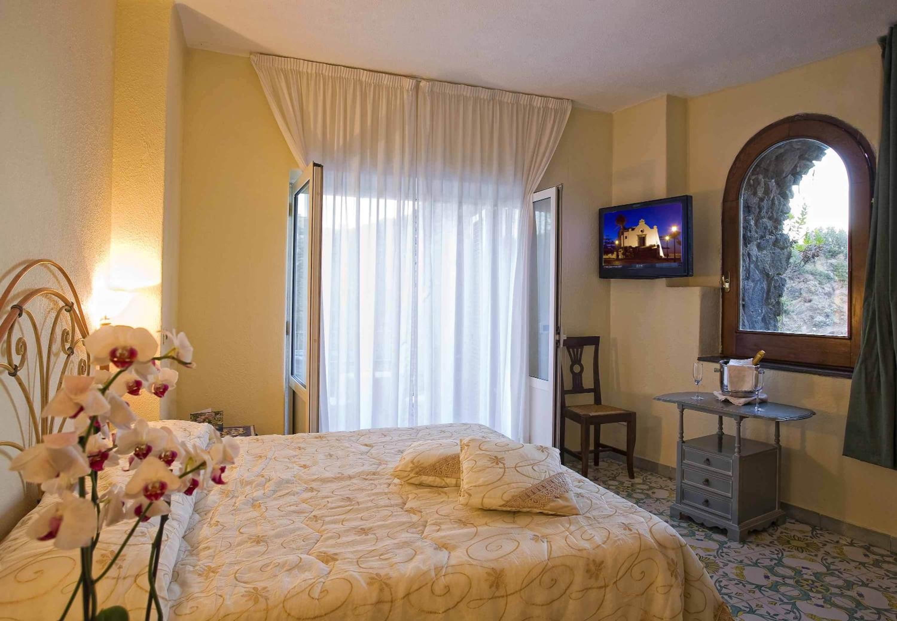 Standard Double Room - Photo 1