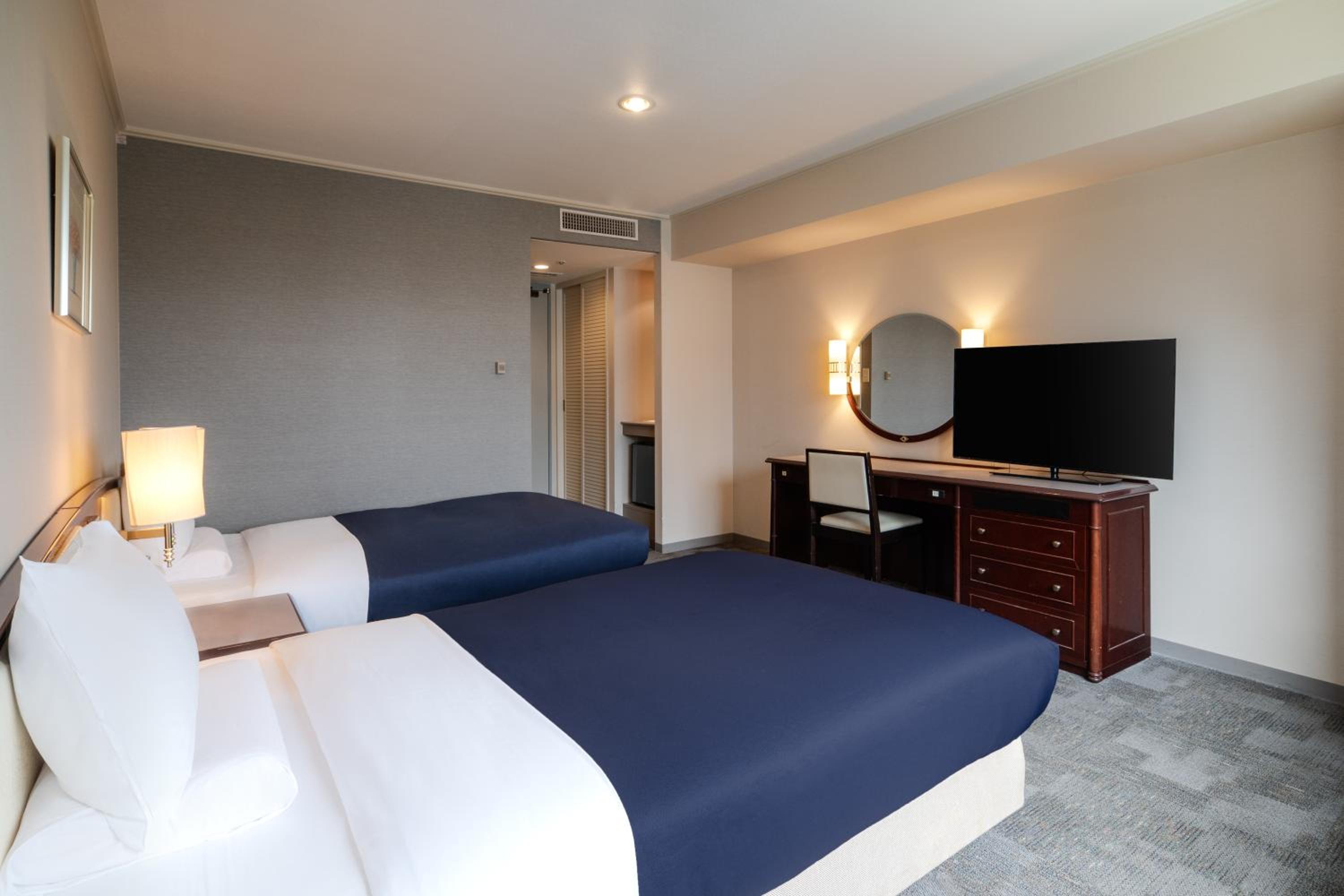 Superior Twin Room with Park View - Non-Smoking - House Keeping is Optional with Additional Cost - Photo 3