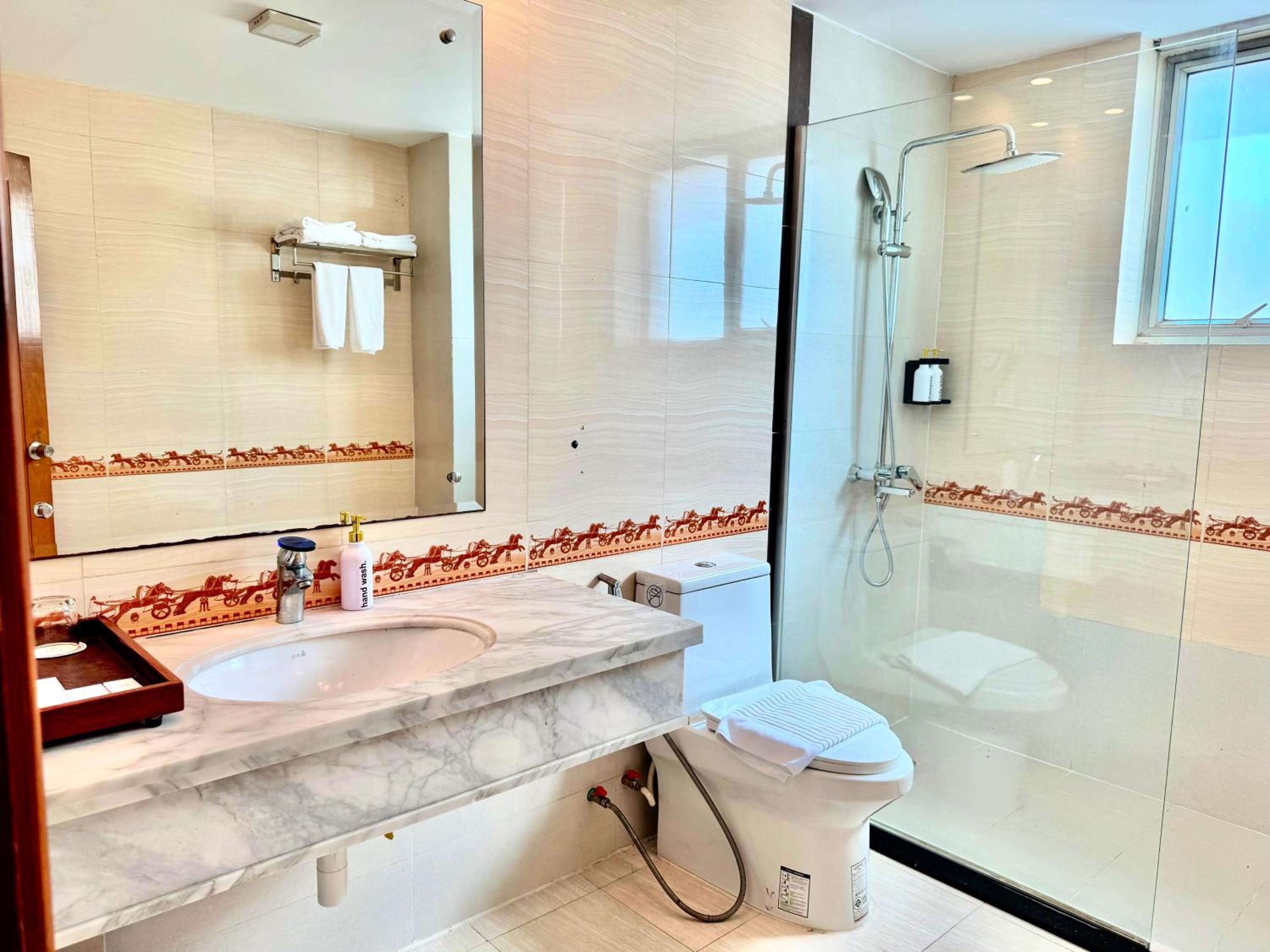Junior Suite - Photo 1