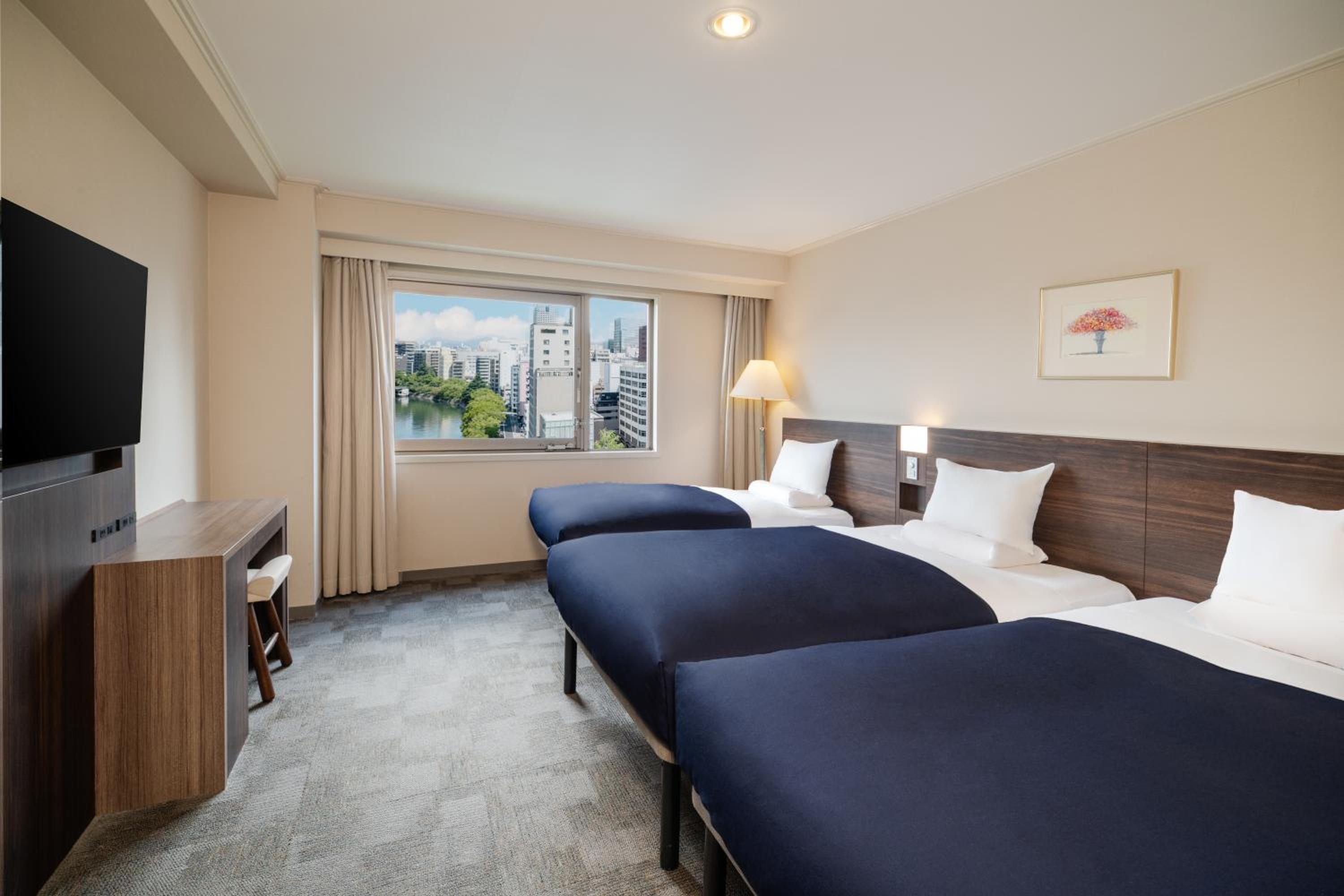 Superior Twin Room with Park View with 1 extra bed - Non-Smoking - House Keeping is Optional with Additional Cost - Photo 3