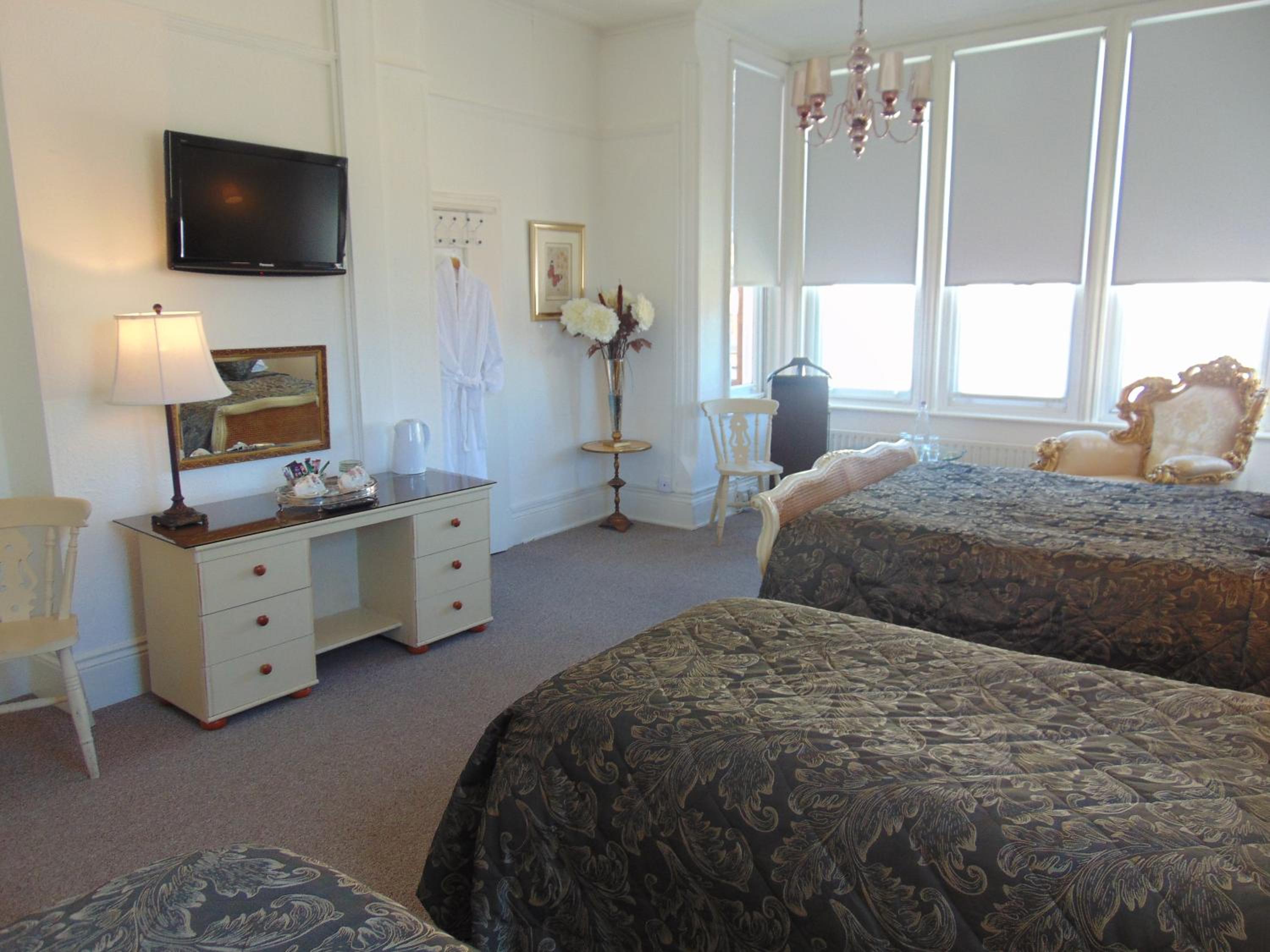 Superior Family Room (4 People) - Photo 5