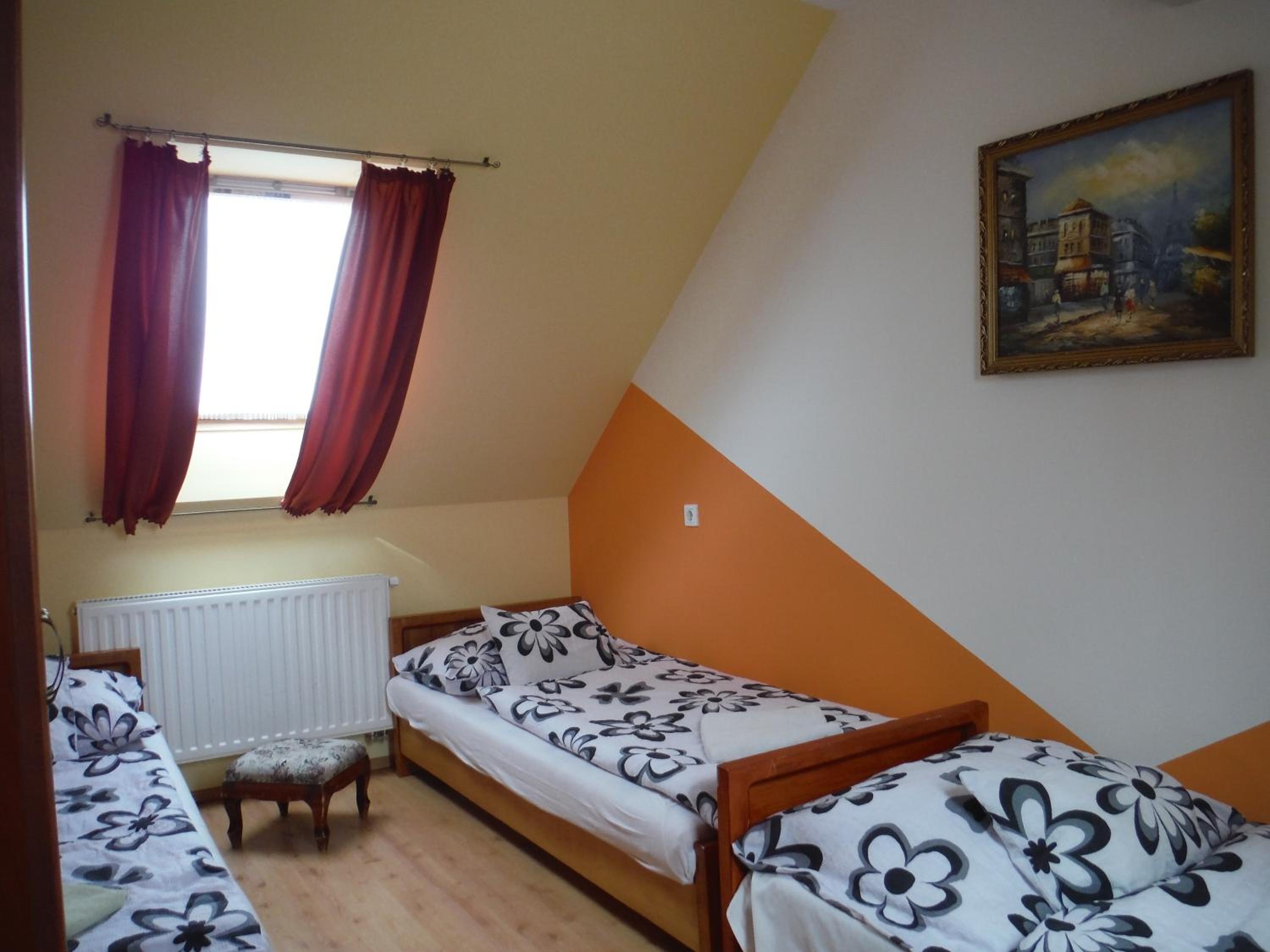 Quadruple Room - Photo 1