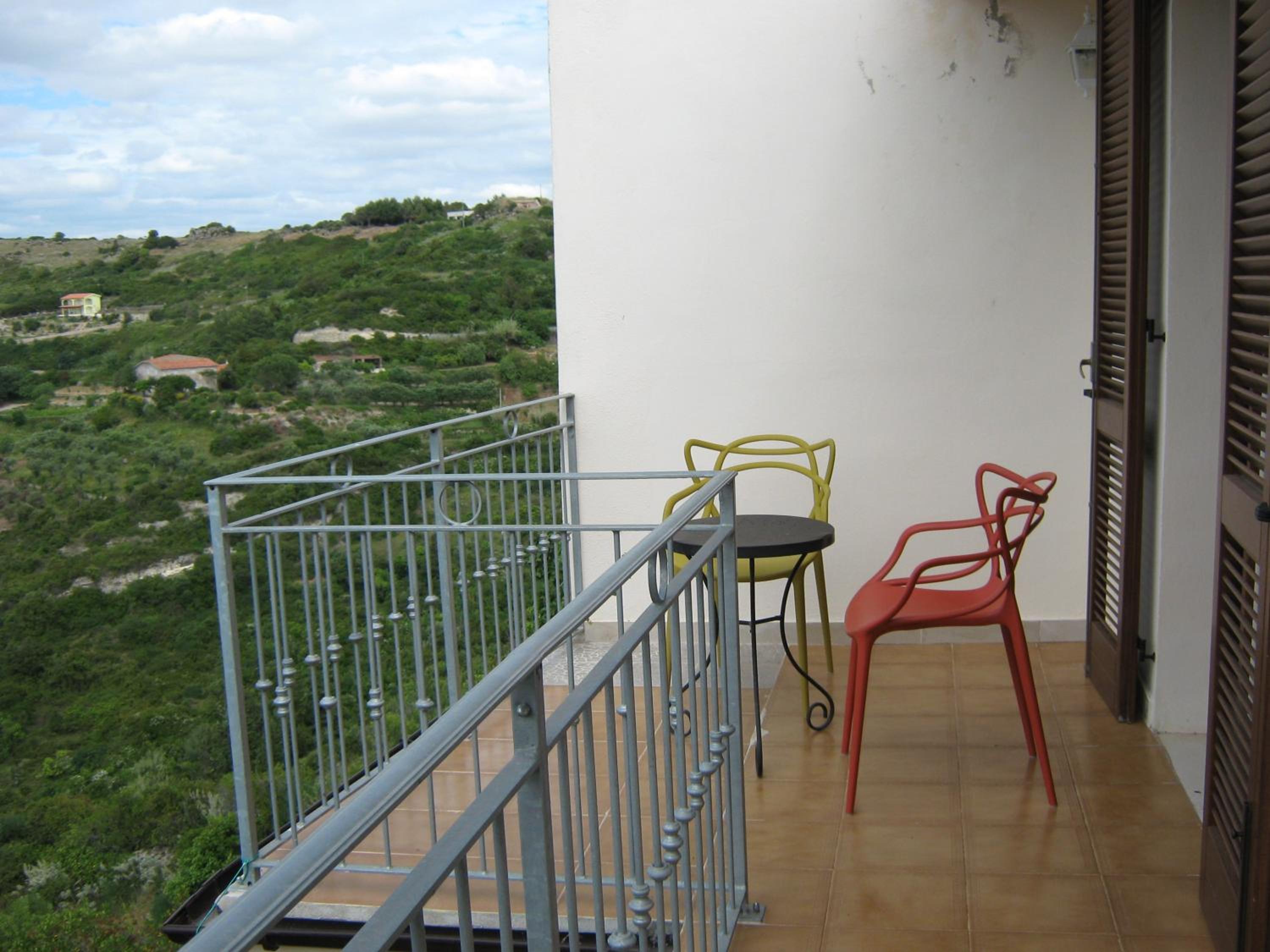 Three-Bedroom House - Photo 25