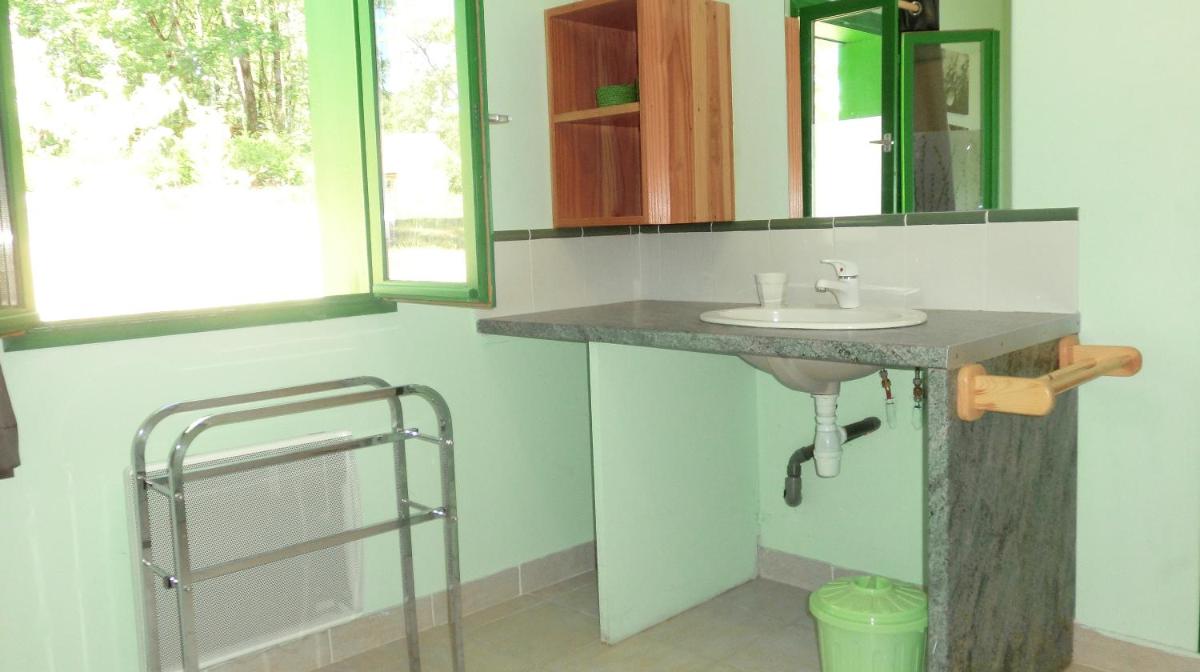 Chalet ( 6 Adults) - Disabled Access - Photo 4