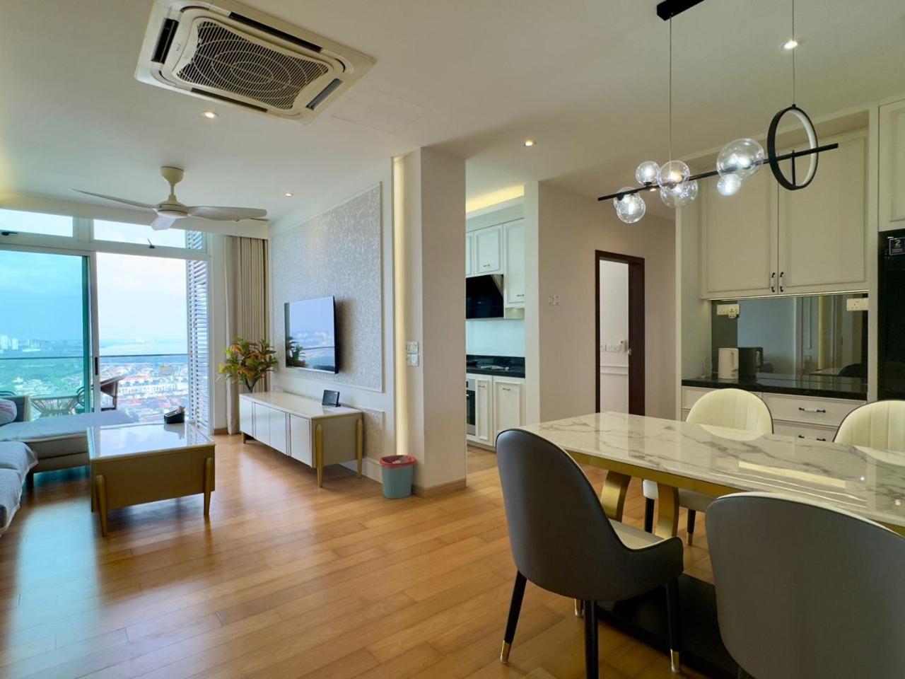 Two-Bedroom Suite photo 1
