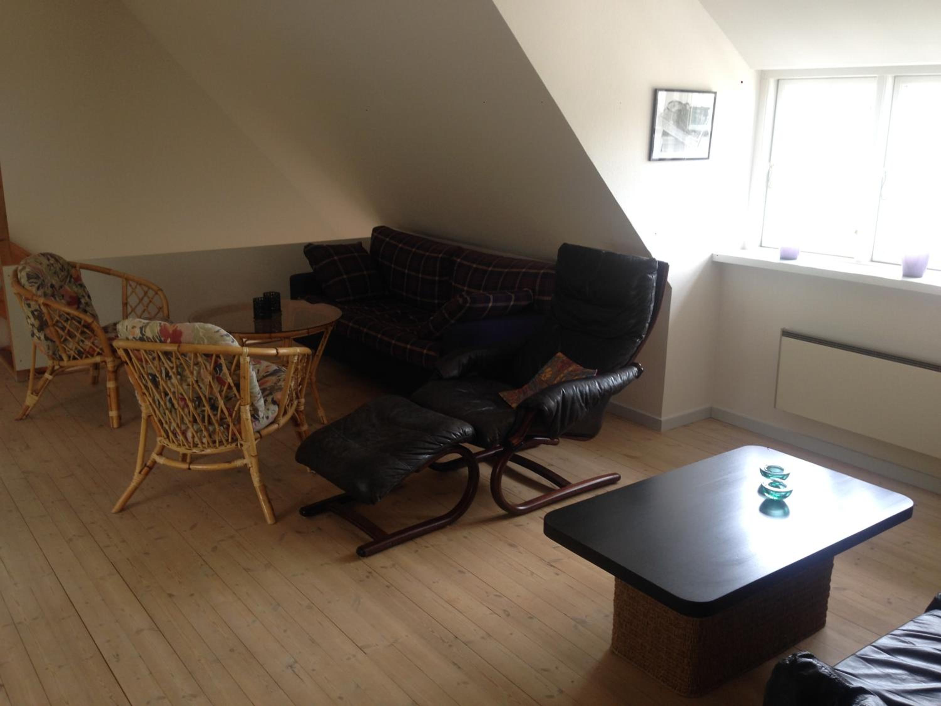 Two-Bedroom Apartment - Photo 9