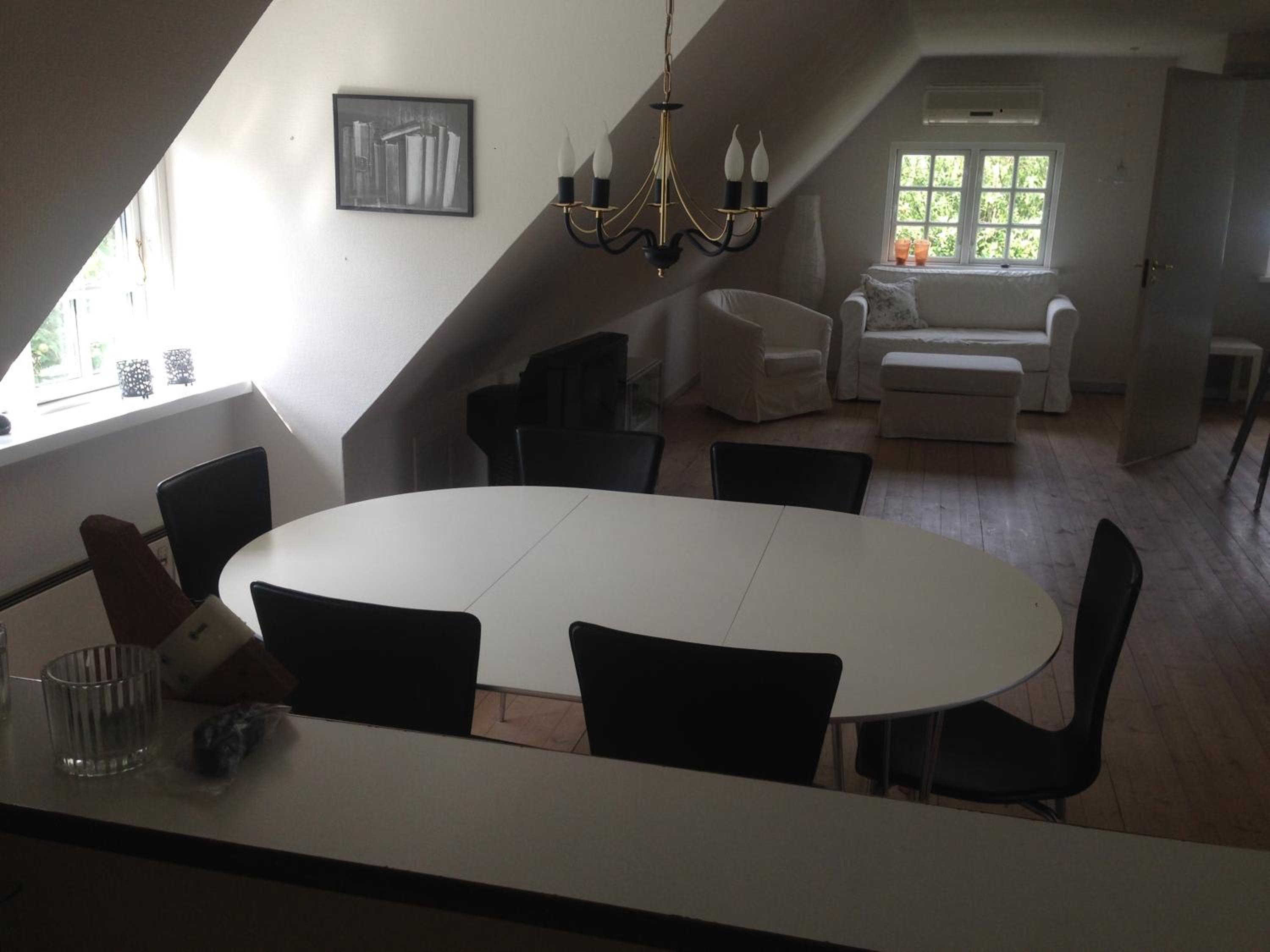 Two-Bedroom Apartment - Photo 21
