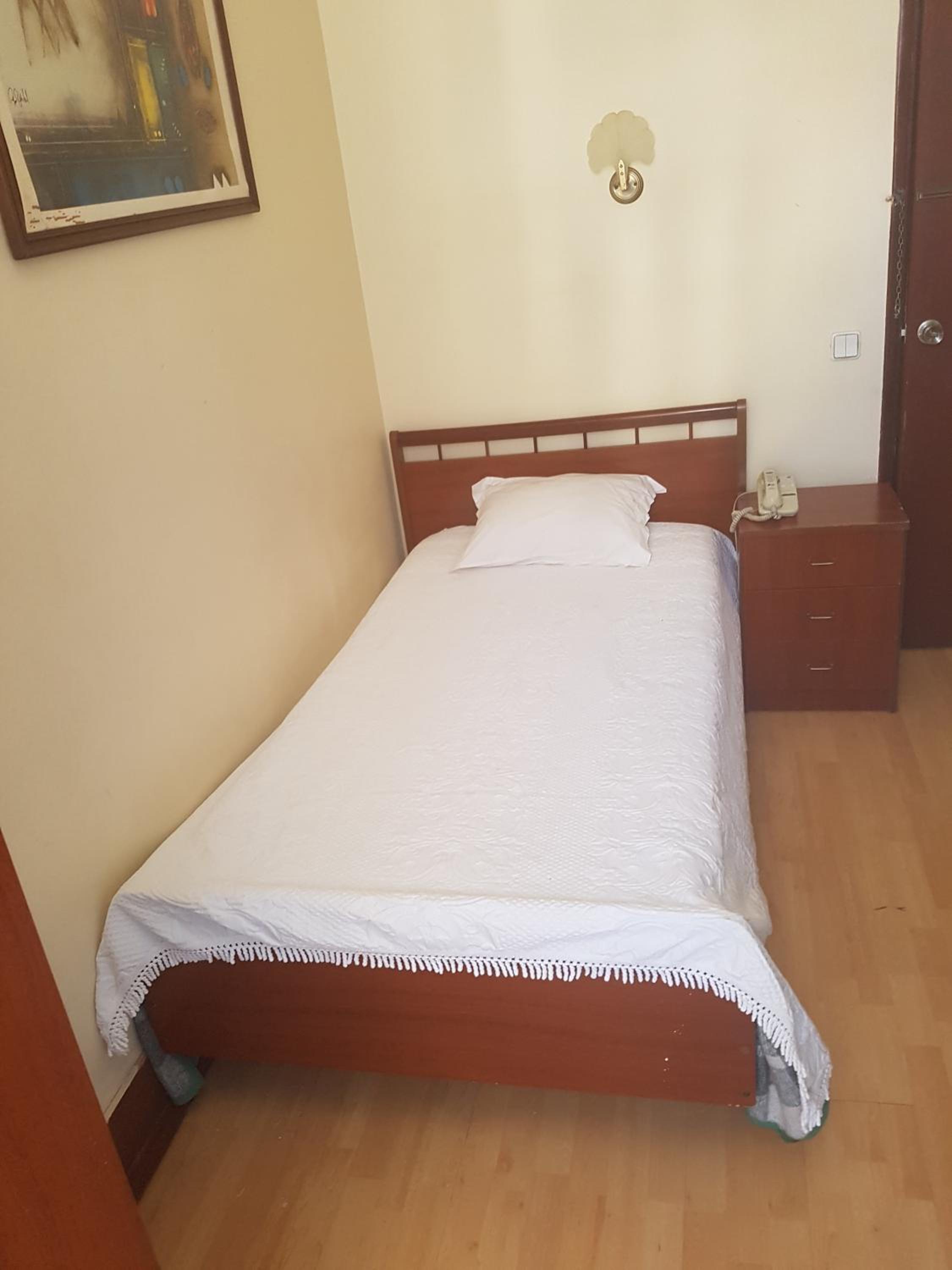 Standard Single Room With Shared Bathroom photo 1