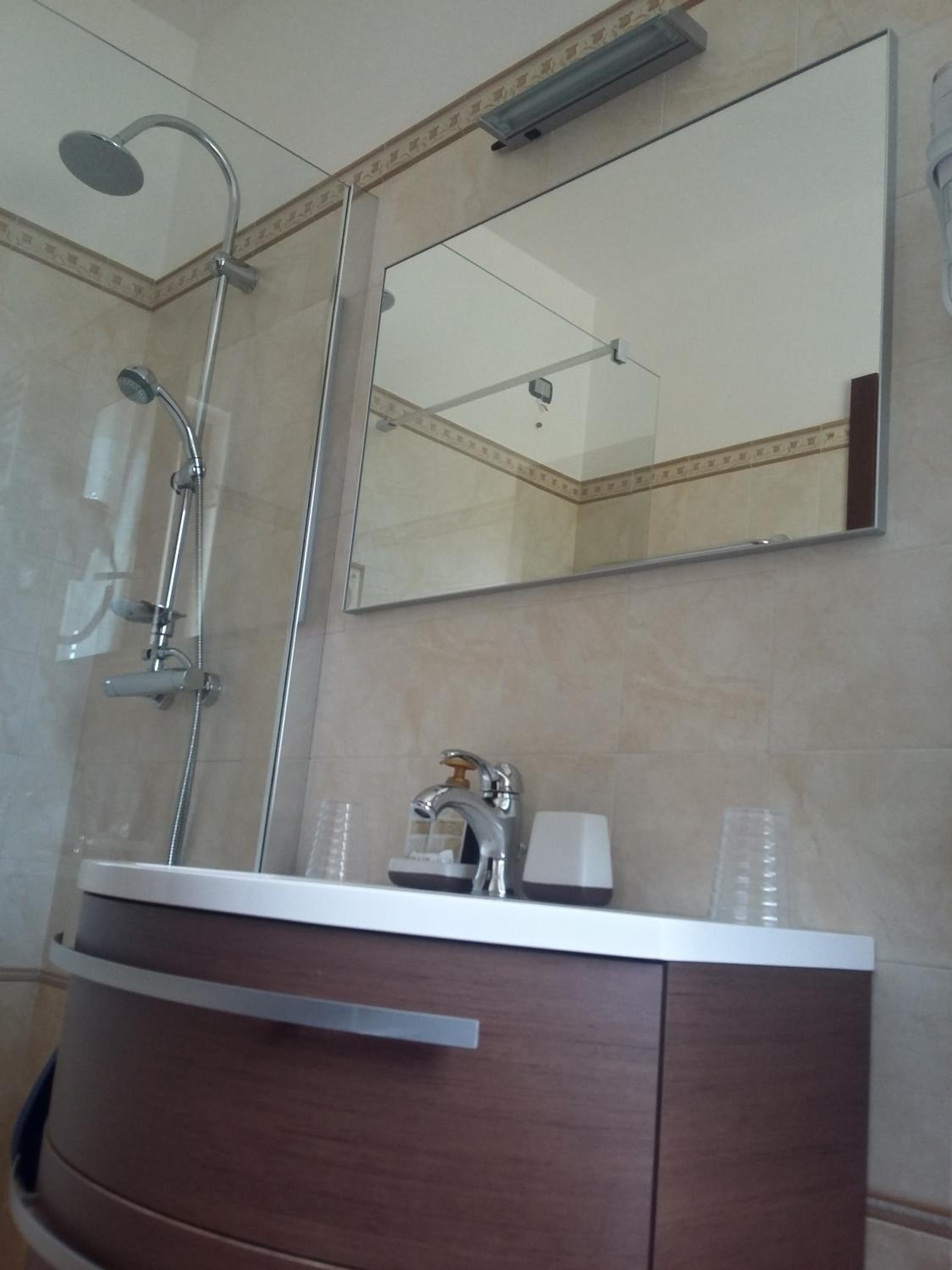 Double or Twin Room with Garden View photo 2