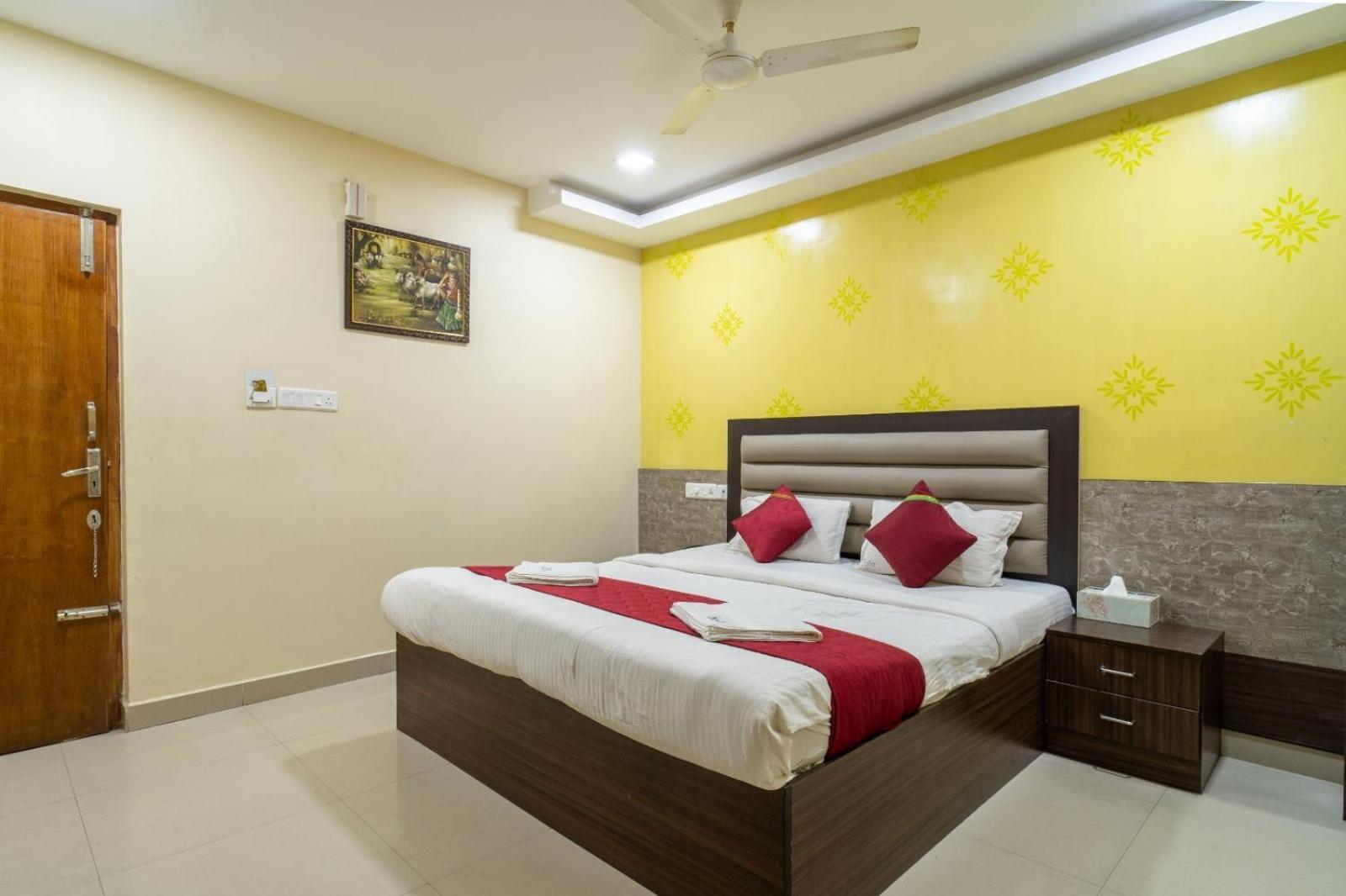 Deluxe King Room photo 3