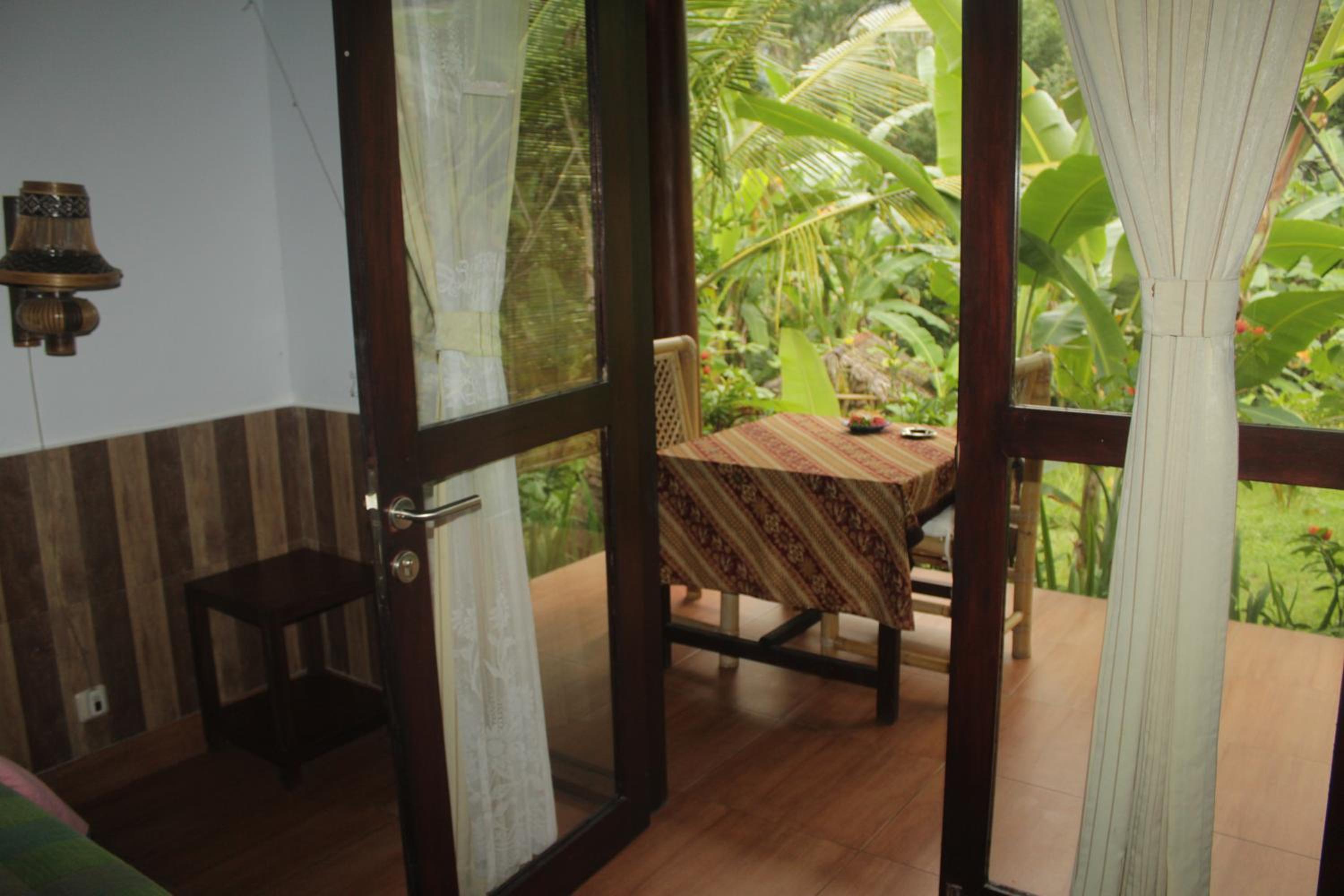 Deluxe Double Room with Balcony - Photo 22