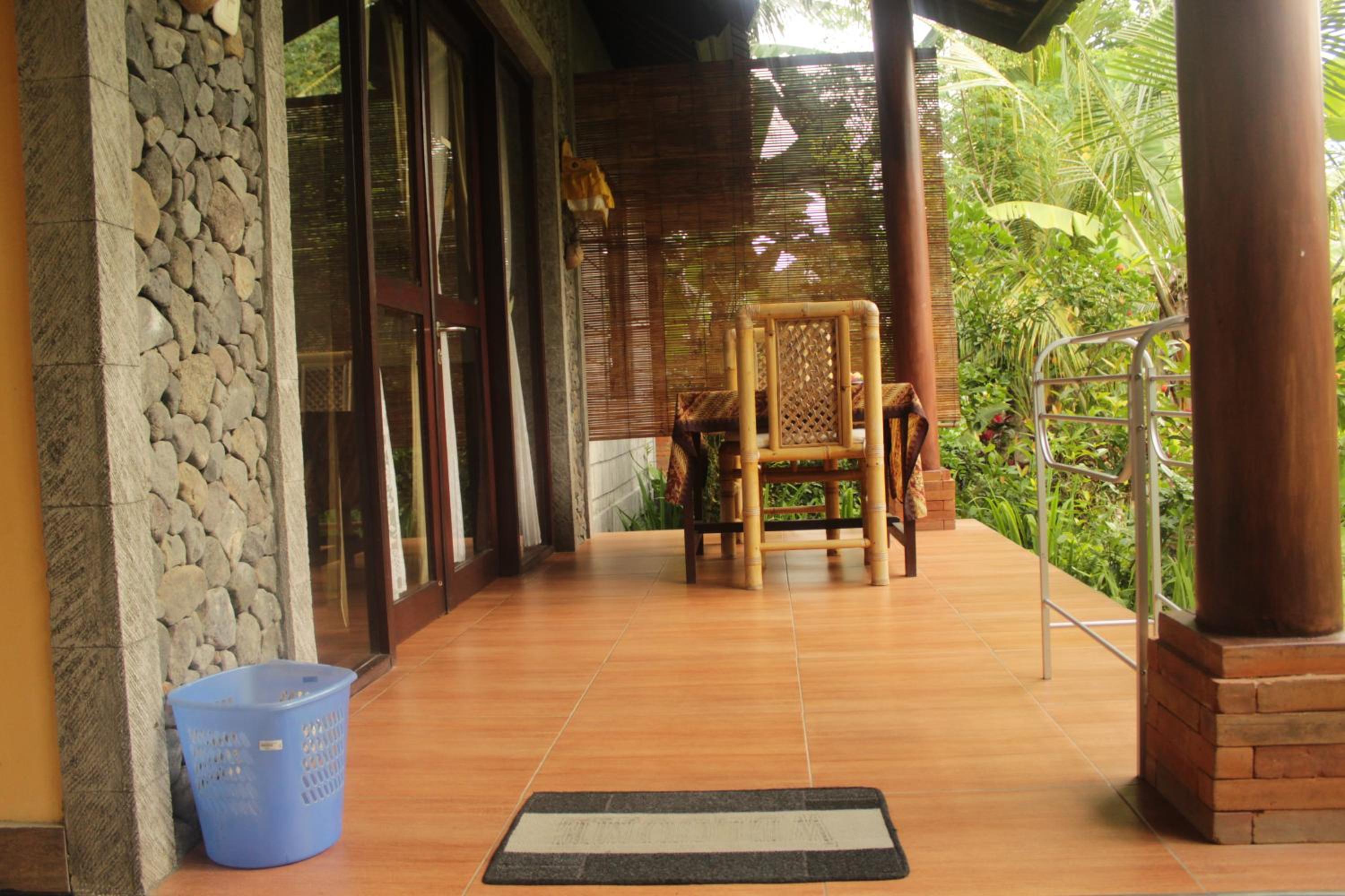 Deluxe Double Room with Balcony - Photo 6