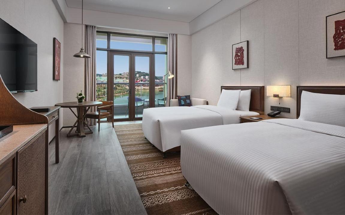 Deluxe Twin Room with Lake View