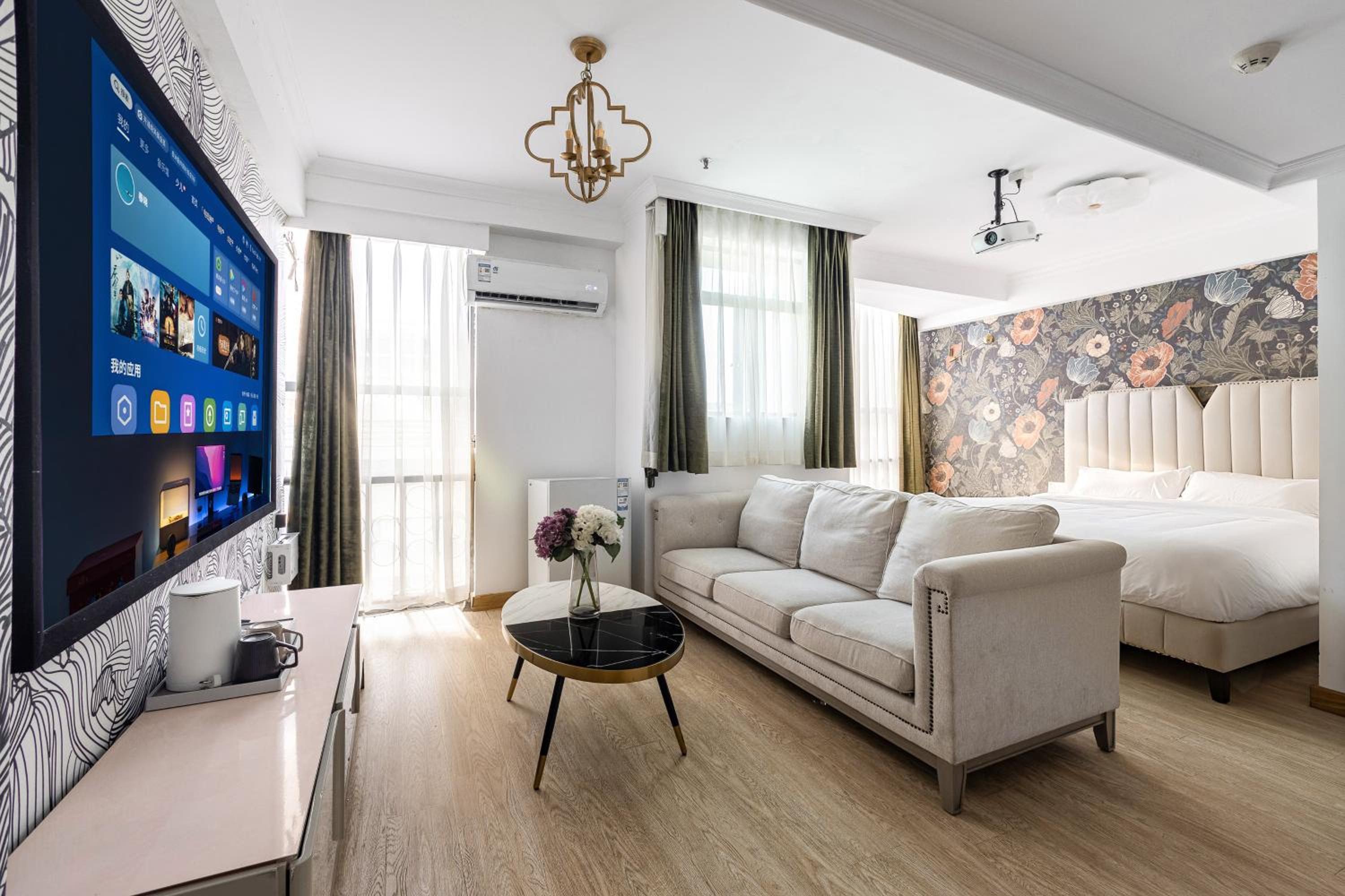 Queen Room