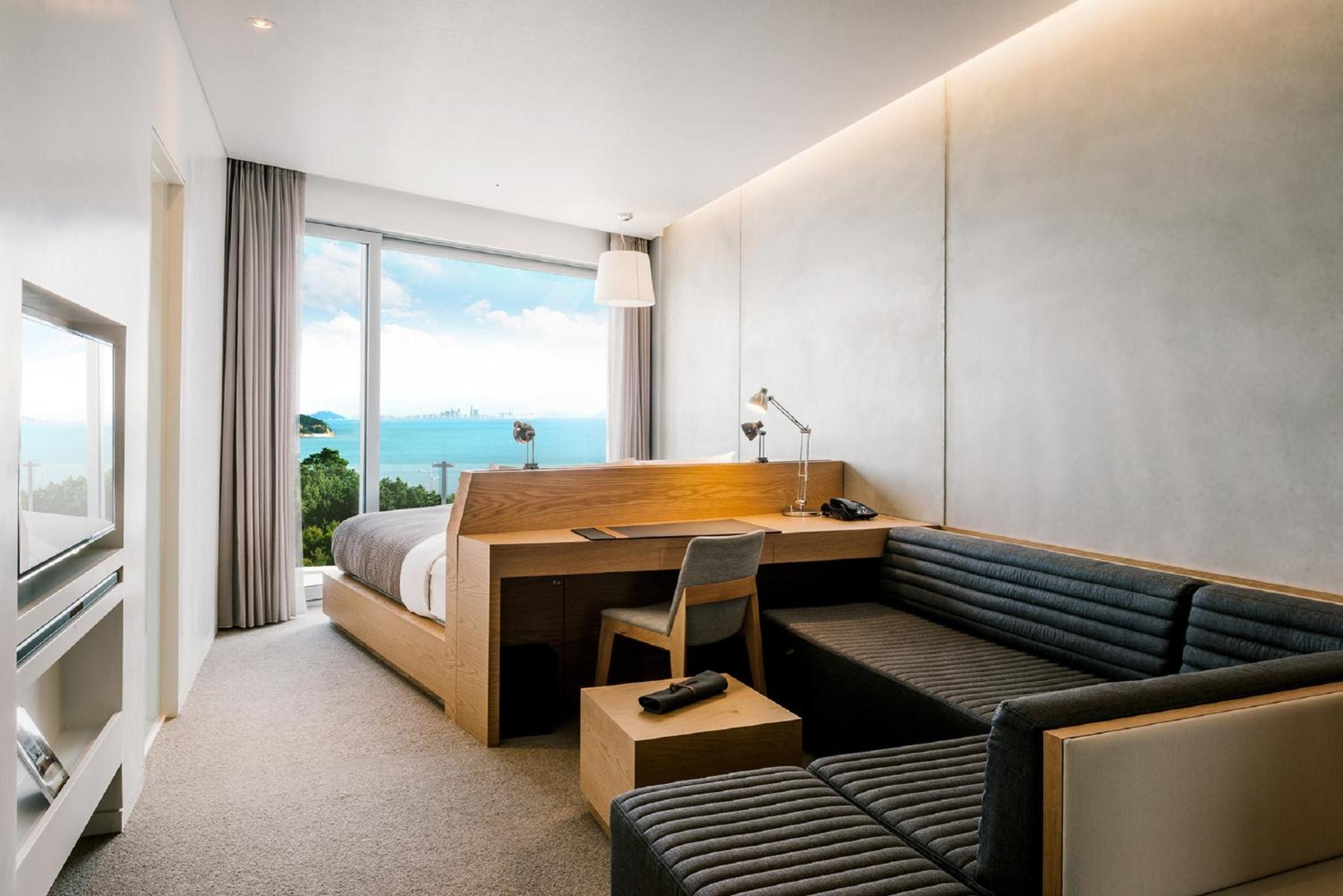 Deluxe Twin Room with Sea View