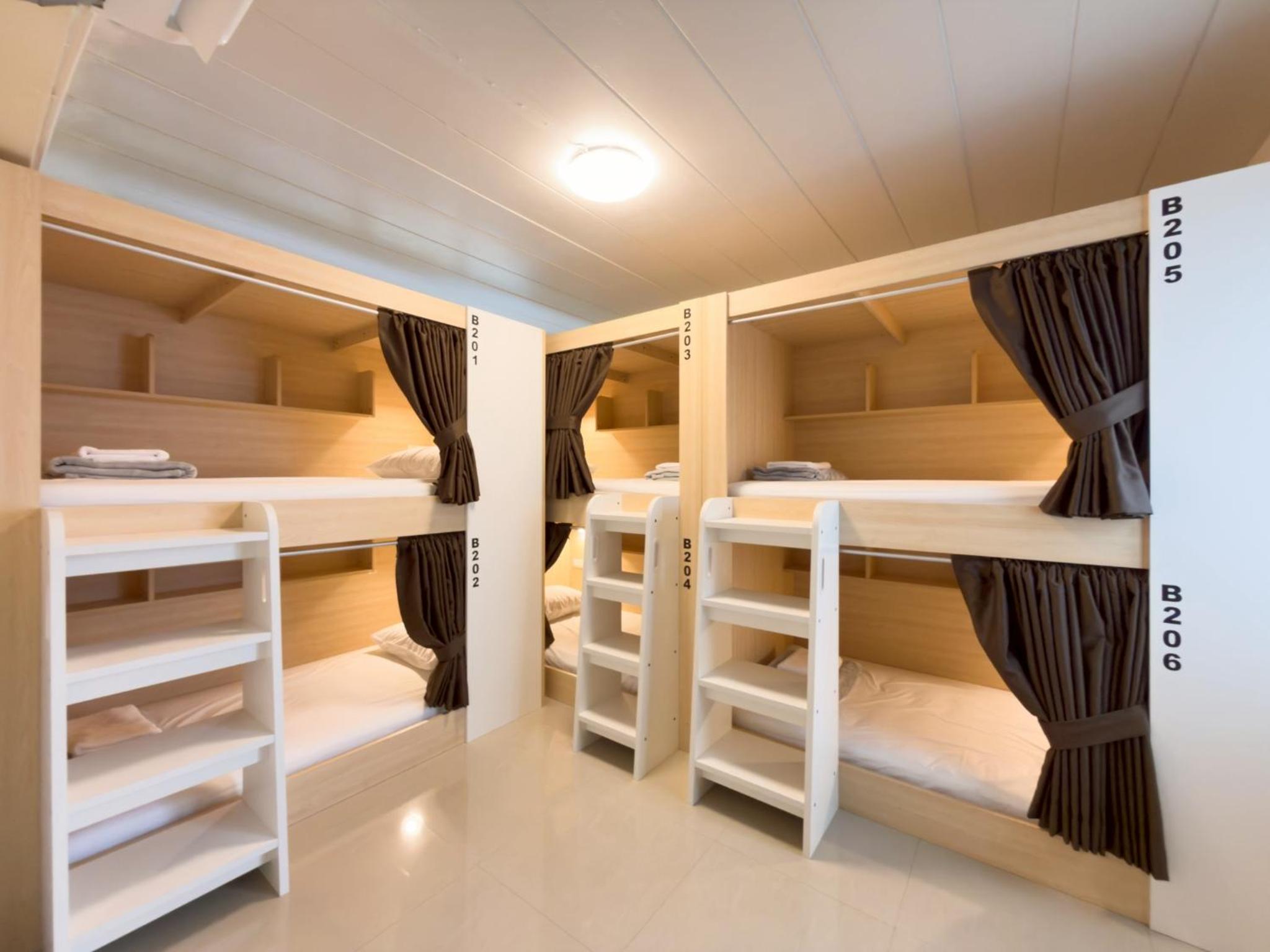 Bed in 6-Bed Mixed Dormitory Room