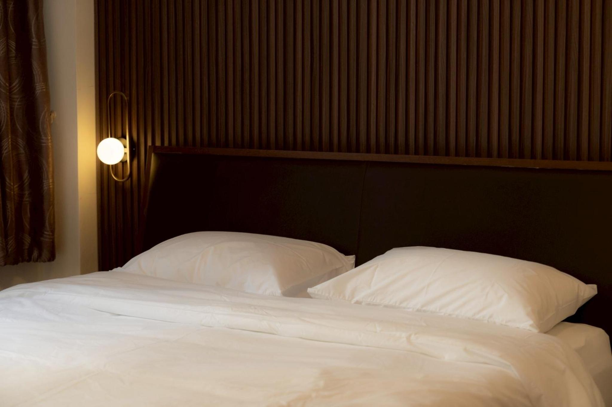 Deluxe King Suite