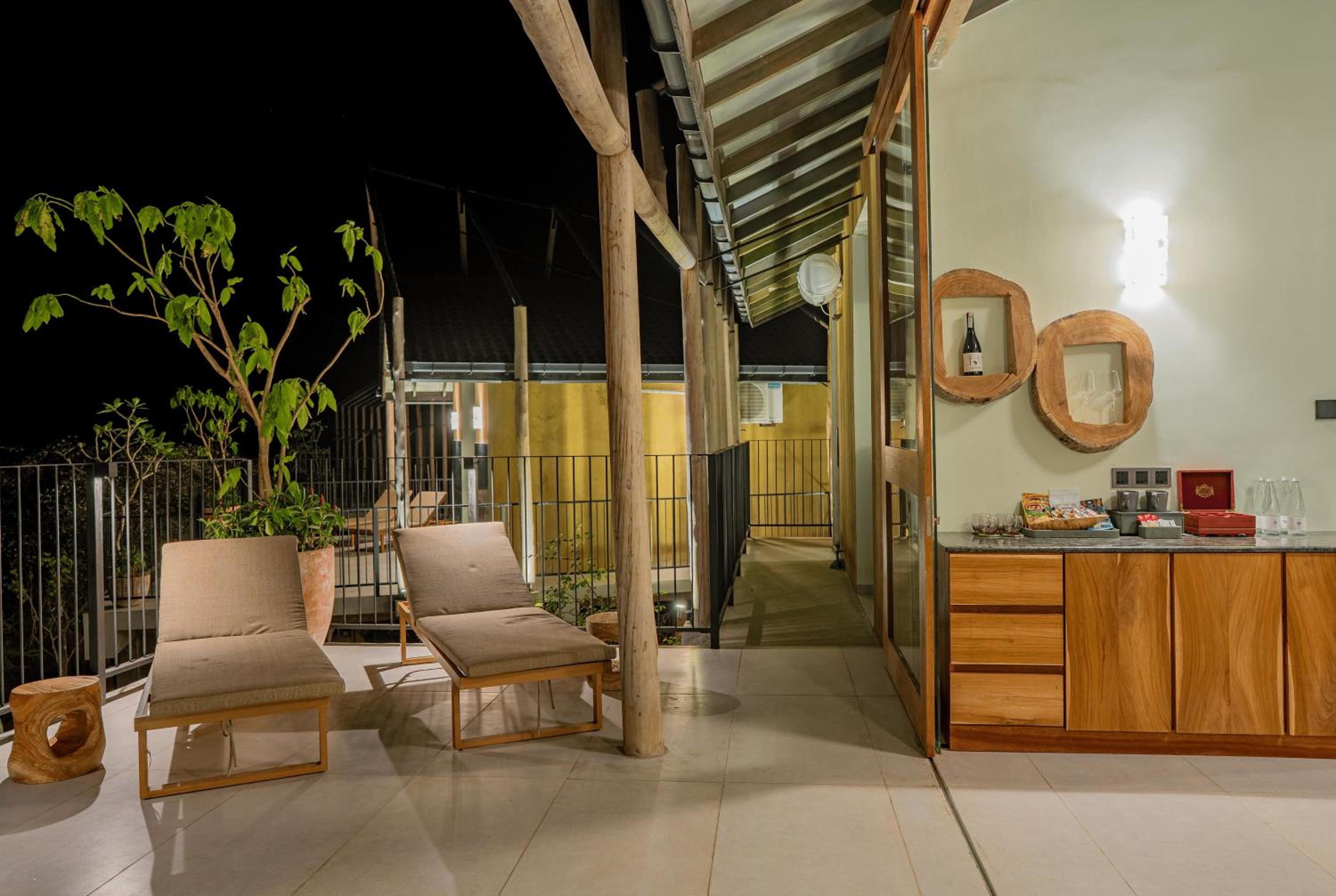 Deluxe Sea View Villa with Pool - Photo 9