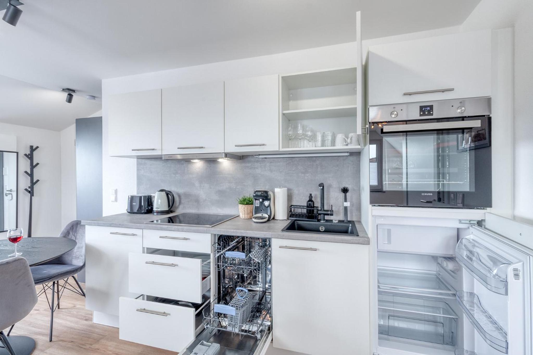 One-Bedroom Apartment with Balcony photo 2