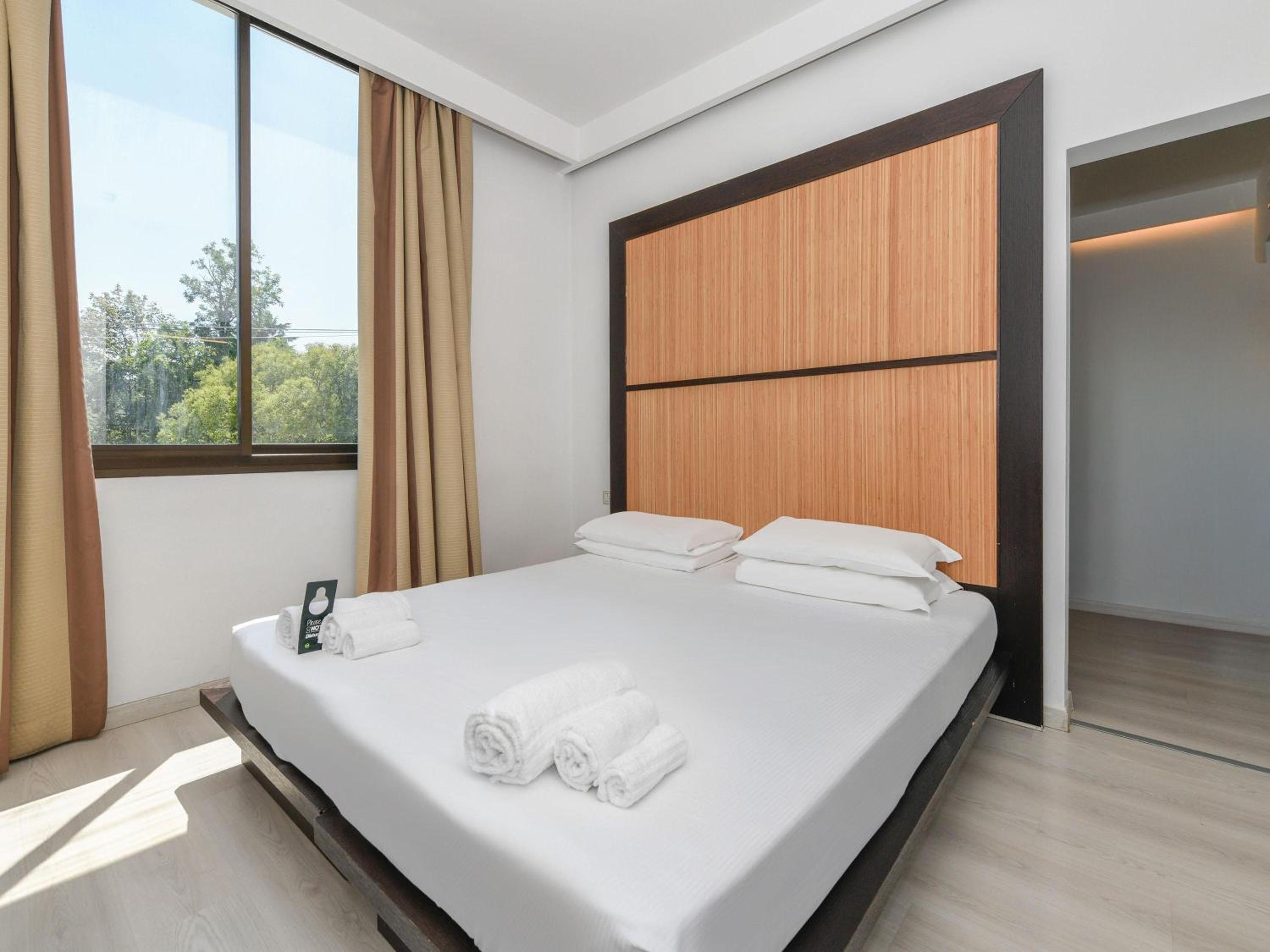 Deluxe Double Room - Photo 1