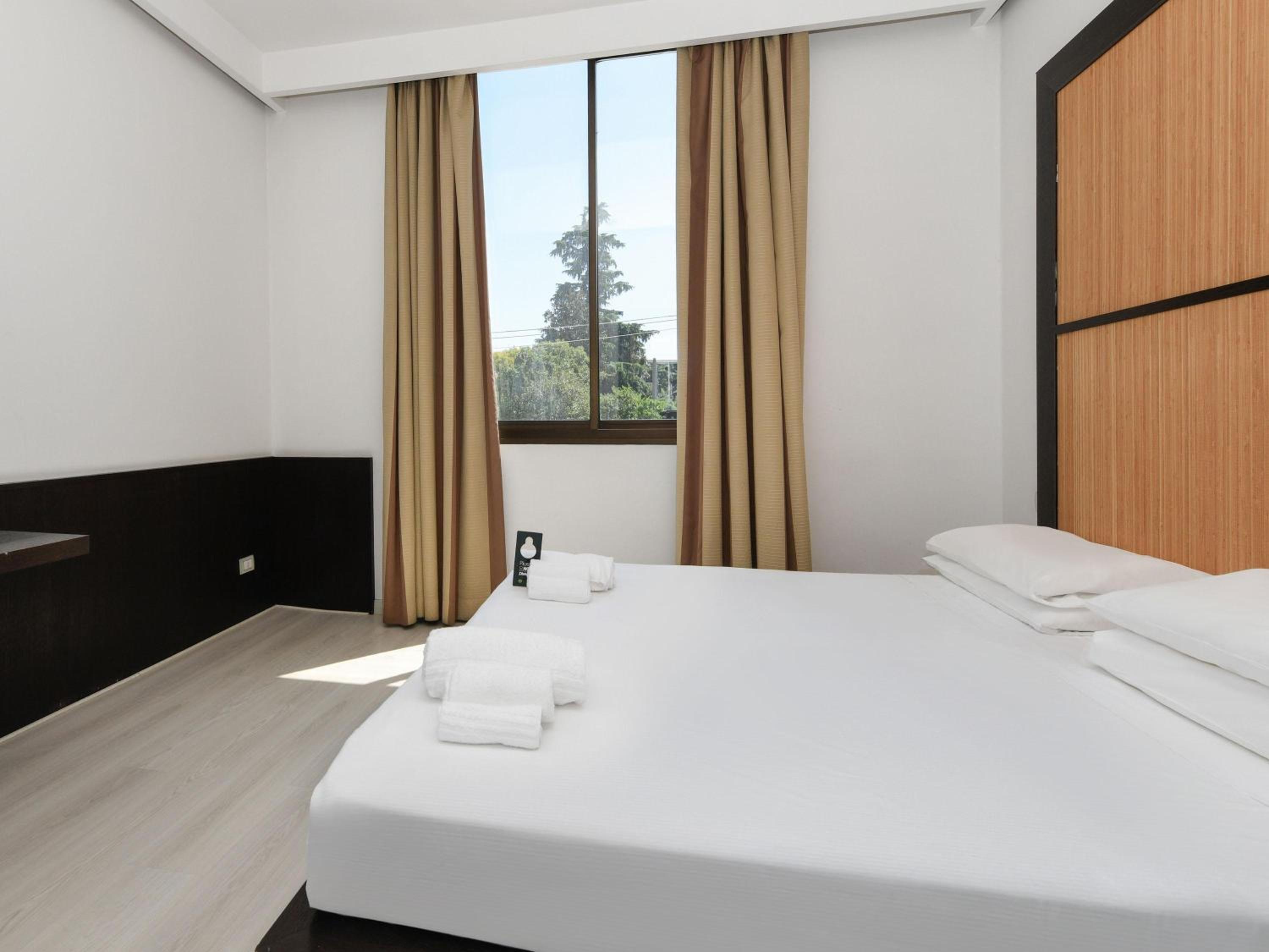 Deluxe Double Room - Photo 2