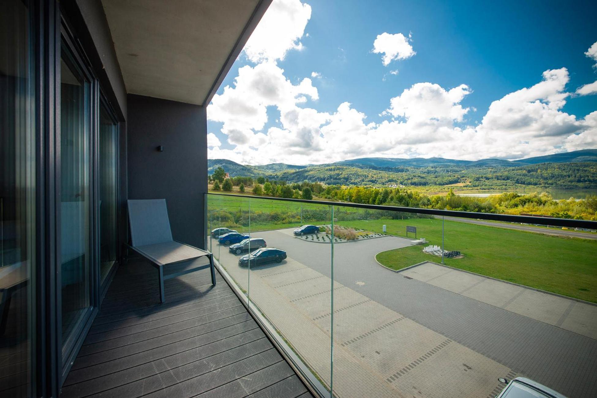 Studio Apartment with Balcony photo 3
