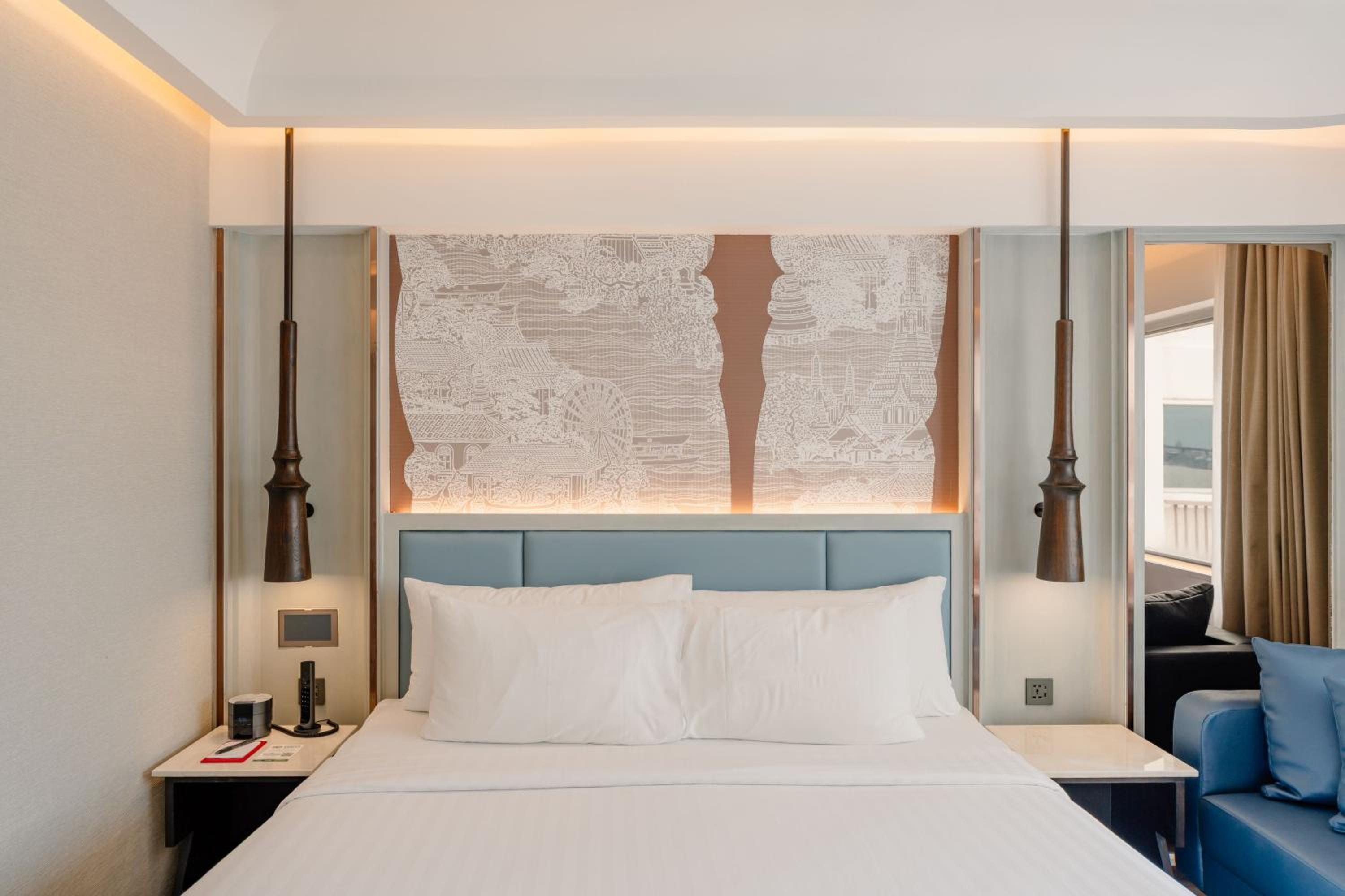 Premier Deluxe King Room with River View