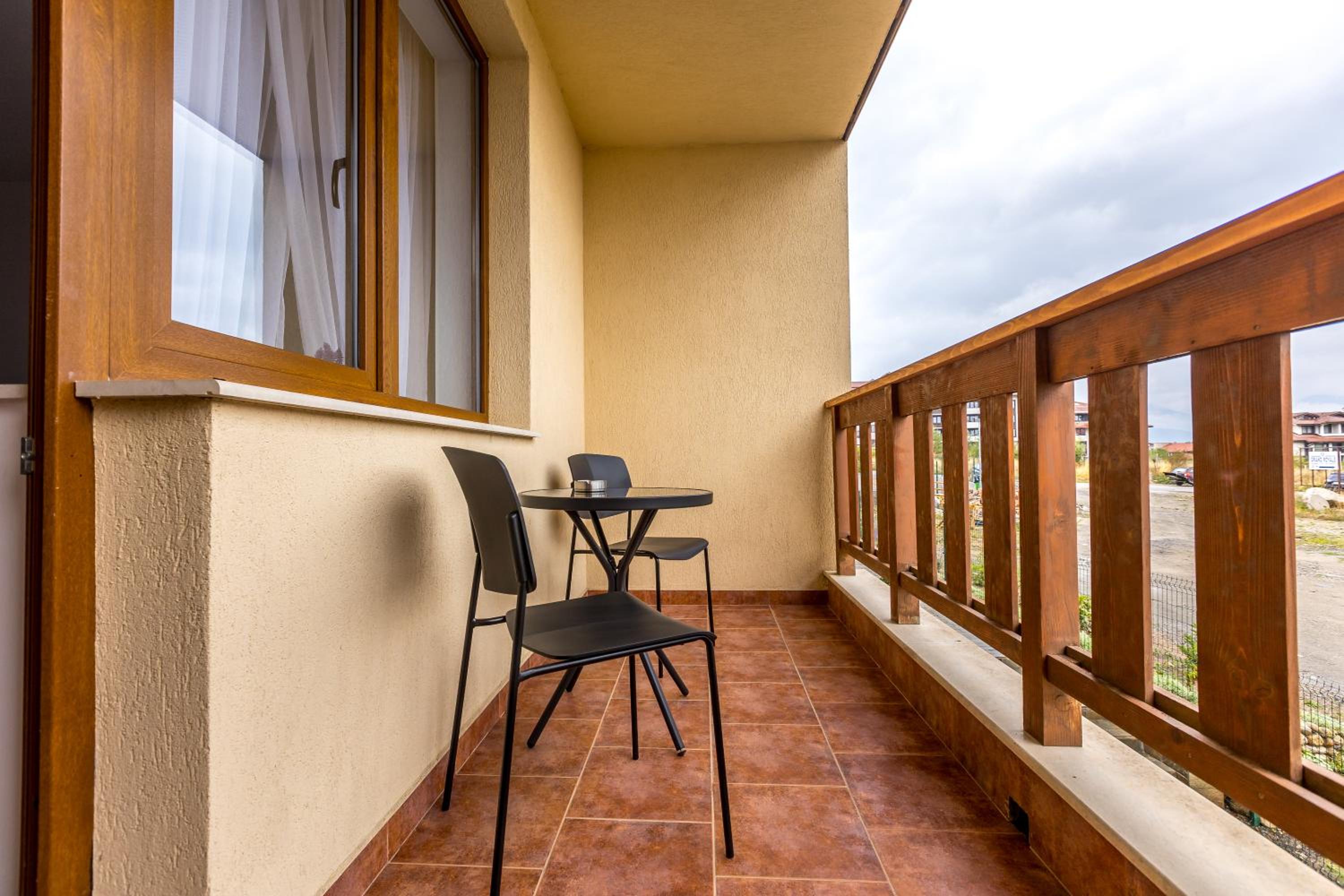 Family Room with Balcony photo 1