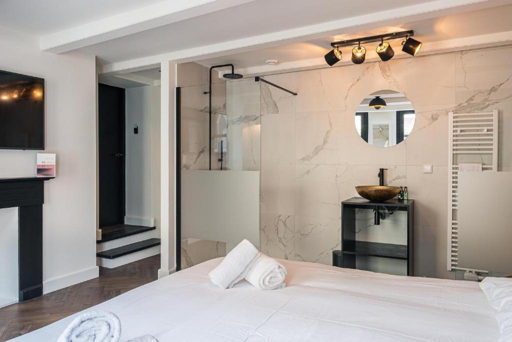 Mini Suite