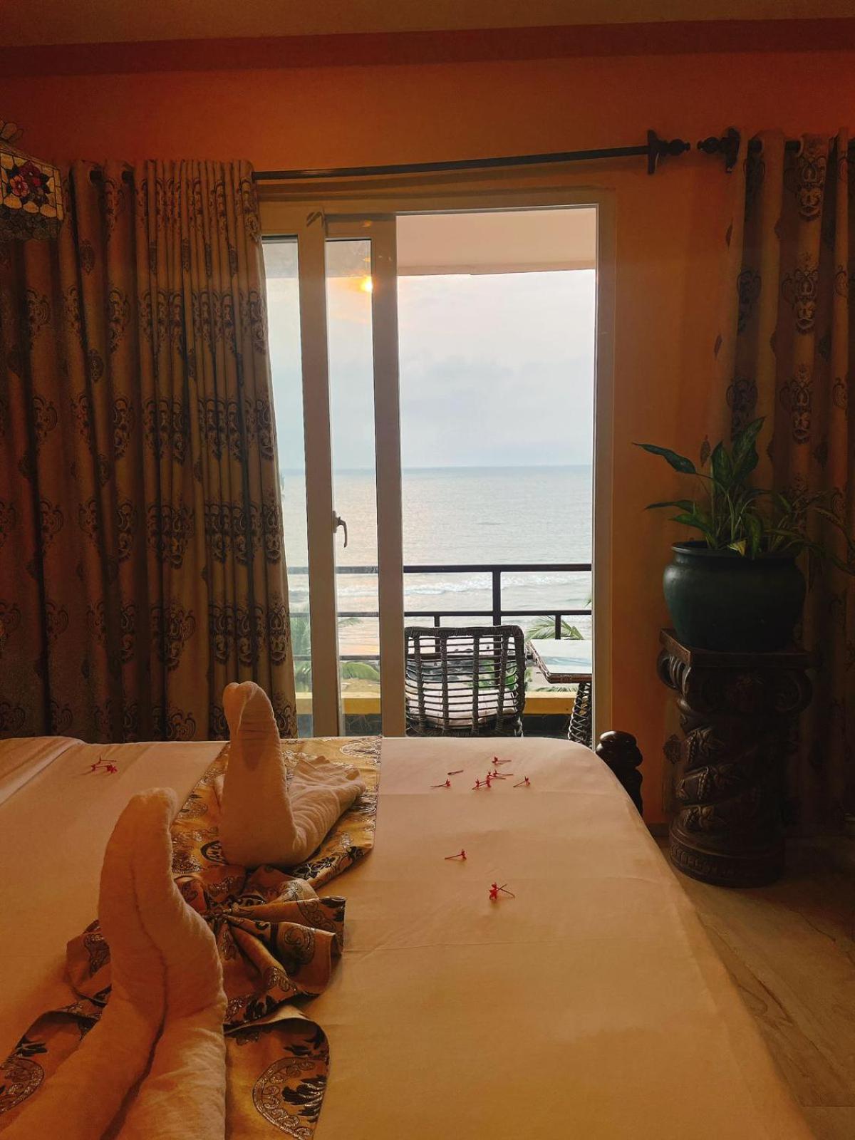 Boutique Room with Jacuzzi – Sea-Facing photo 3