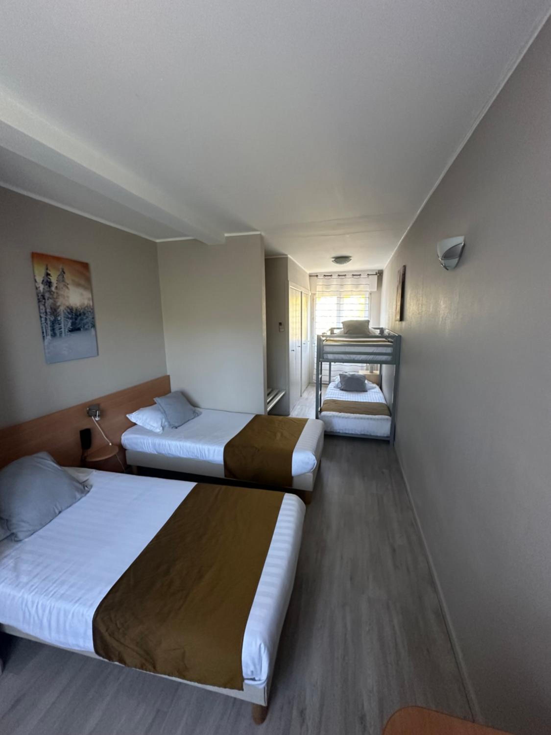 Standard Quadruple Room - Photo 2